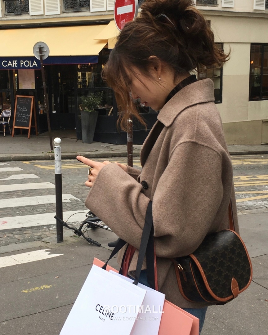 Celine Triomphe Monogram Saddle 191502 Canvas with Italian Cowhide Trim Brown Shoulder Bag 셀린느 트리옹프 모노그램 새들 191502 캔버스 이탈리아 소가죽 트리밍 브라운 숄더백 18cm 6