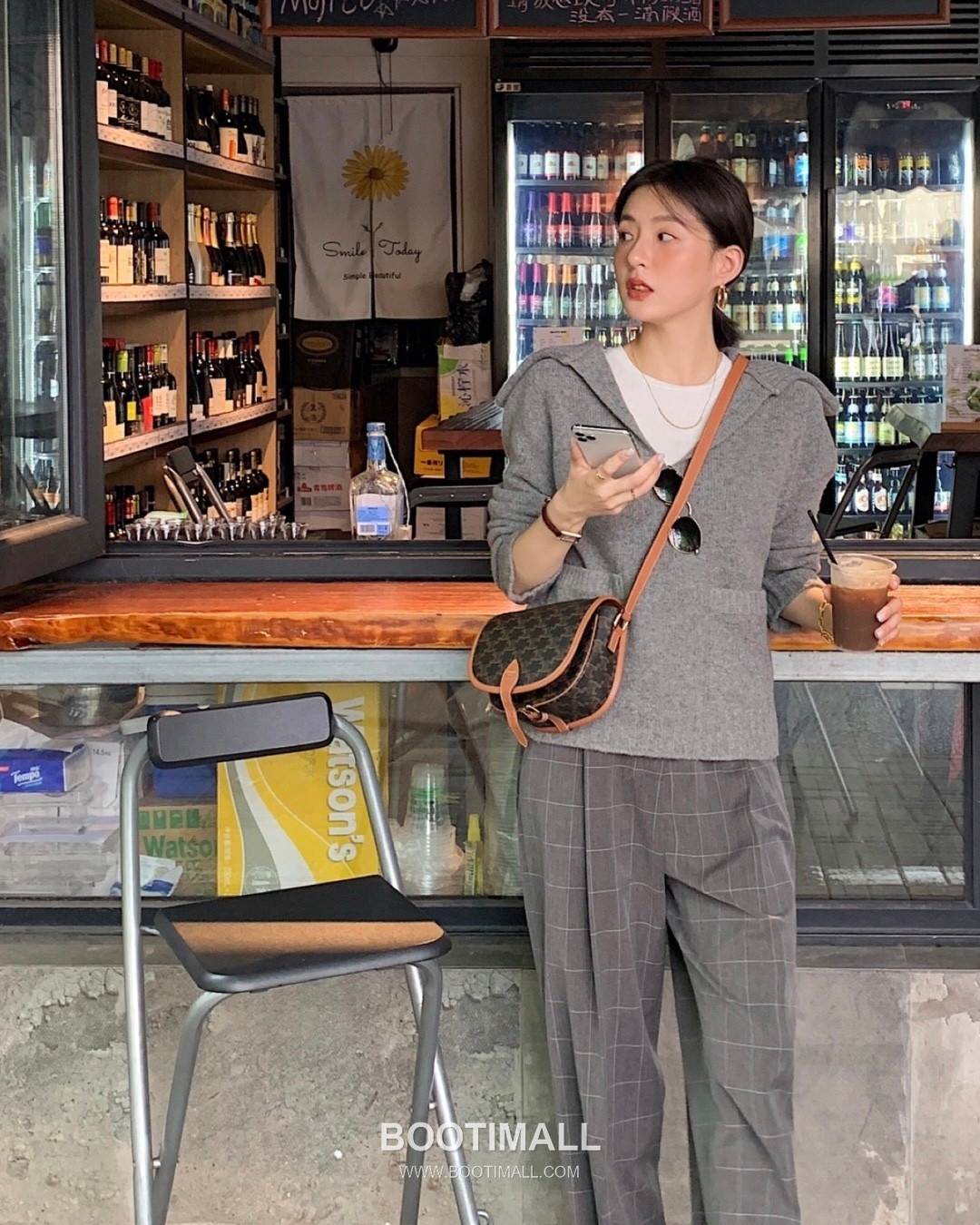 Celine Triomphe Monogram Saddle 191502 Canvas with Italian Cowhide Trim Brown Shoulder Bag 셀린느 트리옹프 모노그램 새들 191502 캔버스 이탈리아 소가죽 트리밍 브라운 숄더백 18cm 7