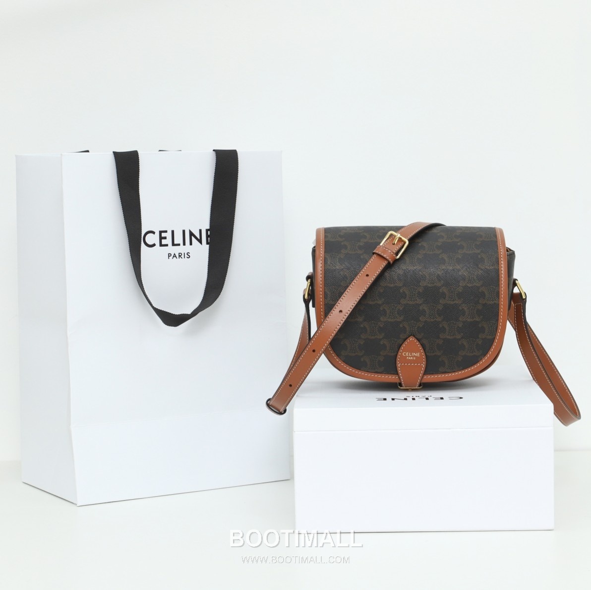 Celine Triomphe Monogram Saddle 191502 Canvas with Italian Cowhide Trim Brown Shoulder Bag 셀린느 트리옹프 모노그램 새들 191502 캔버스 이탈리아 소가죽 트리밍 브라운 숄더백 18cm 10