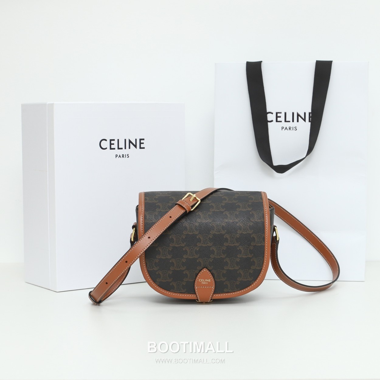 Celine Triomphe Monogram Saddle 191502 Canvas with Italian Cowhide Trim Brown Shoulder Bag 셀린느 트리옹프 모노그램 새들 191502 캔버스 이탈리아 소가죽 트리밍 브라운 숄더백 18cm 18