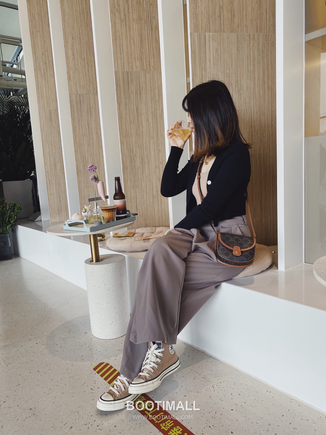 CELINE Triomphe Mini Saddle Calfskin Shoulder Bag 셀린느 트리옹프 미니 새들 카프스킨 숄더백 18cm 10