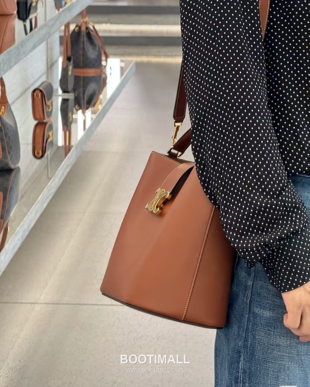 Celine 116613 Calfskin Shoulder Bag 셀린느 116613 카프스킨 숄더백 28cm 5