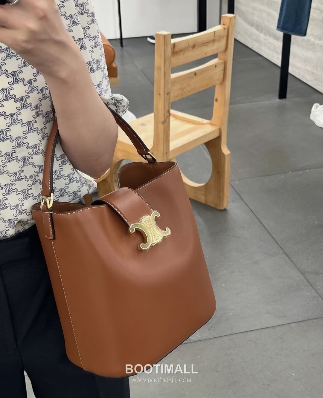 Celine 116613 Calfskin Shoulder Bag 셀린느 116613 카프스킨 숄더백 28cm 8