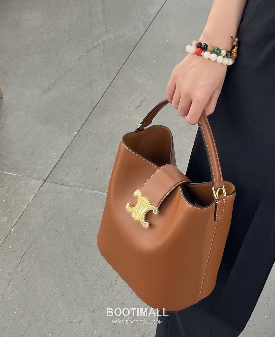 Celine 116613 Calfskin Shoulder Bag 셀린느 116613 카프스킨 숄더백 28cm 9