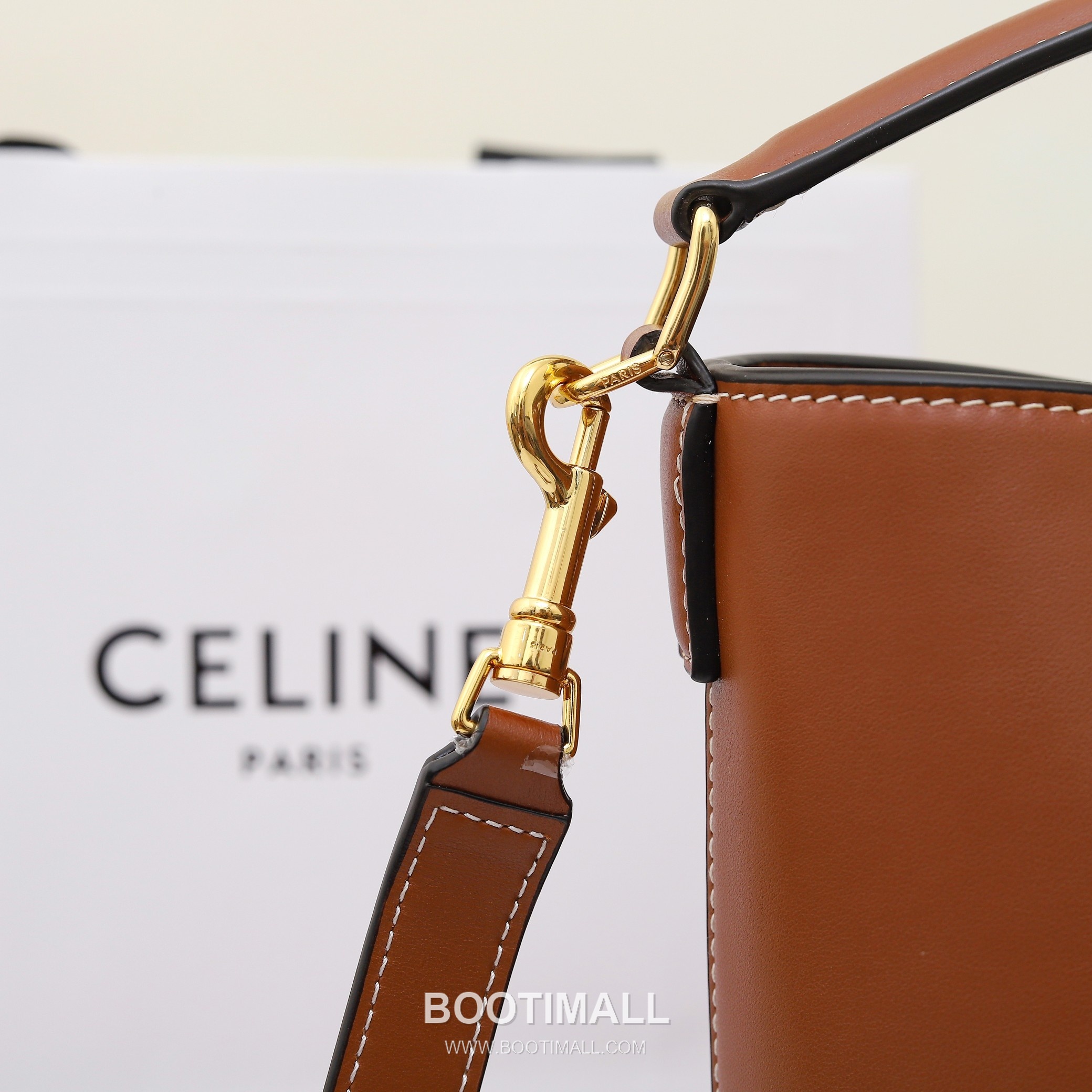 Celine 116613 Calfskin Shoulder Bag 셀린느 116613 카프스킨 숄더백 28cm 16