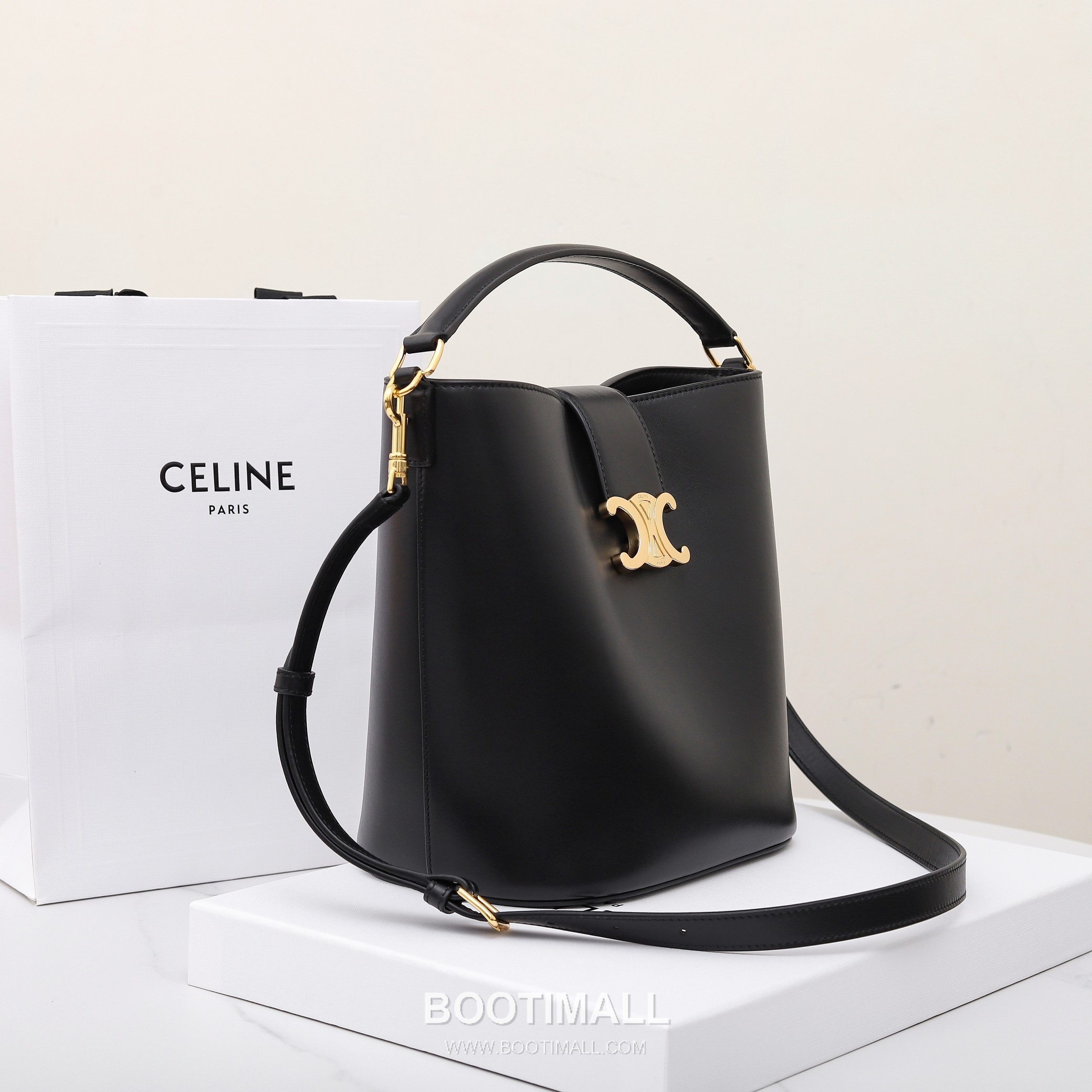Celine 116613 Calfskin Shoulder Bag 셀린느 116613 카프스킨 숄더백 28cm 11