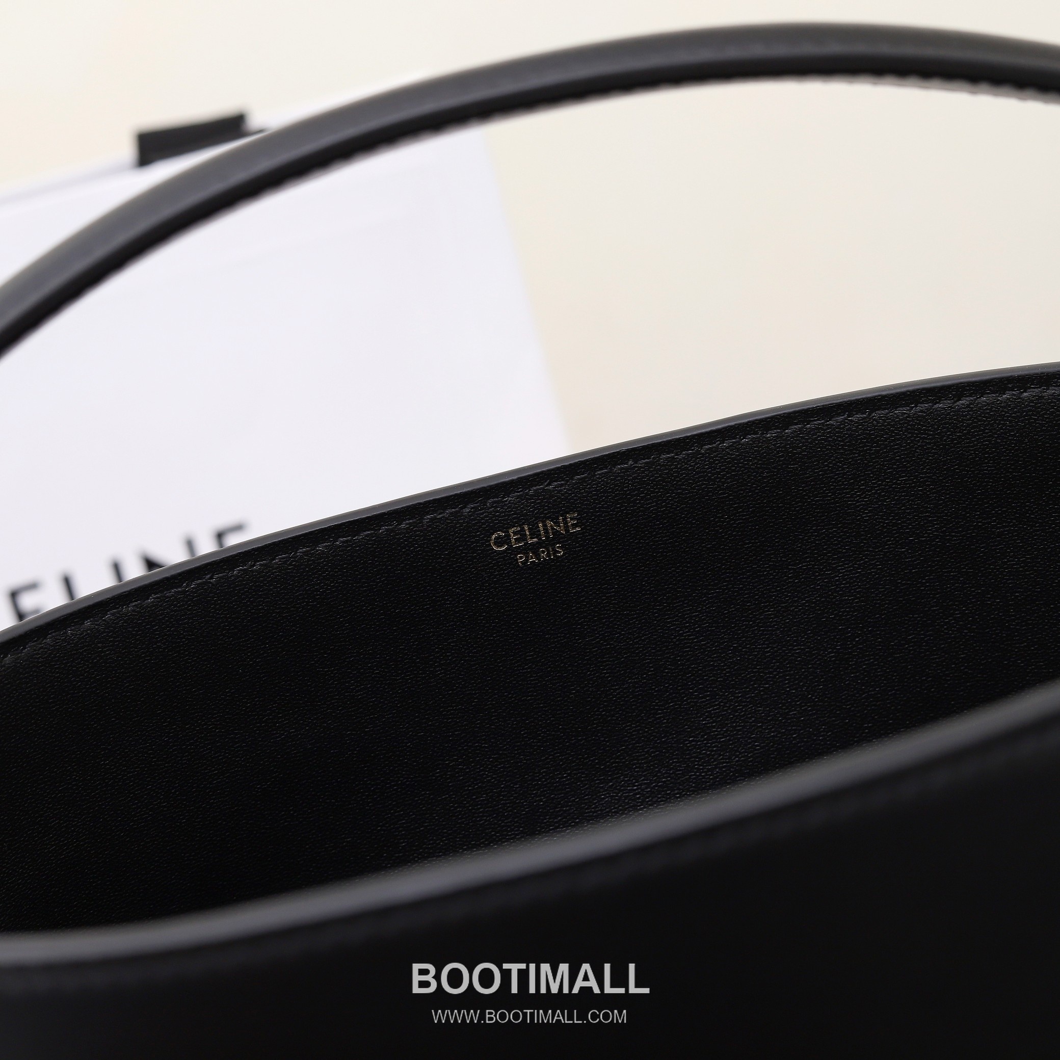 Celine 116613 Calfskin Shoulder Bag 셀린느 116613 카프스킨 숄더백 28cm 17