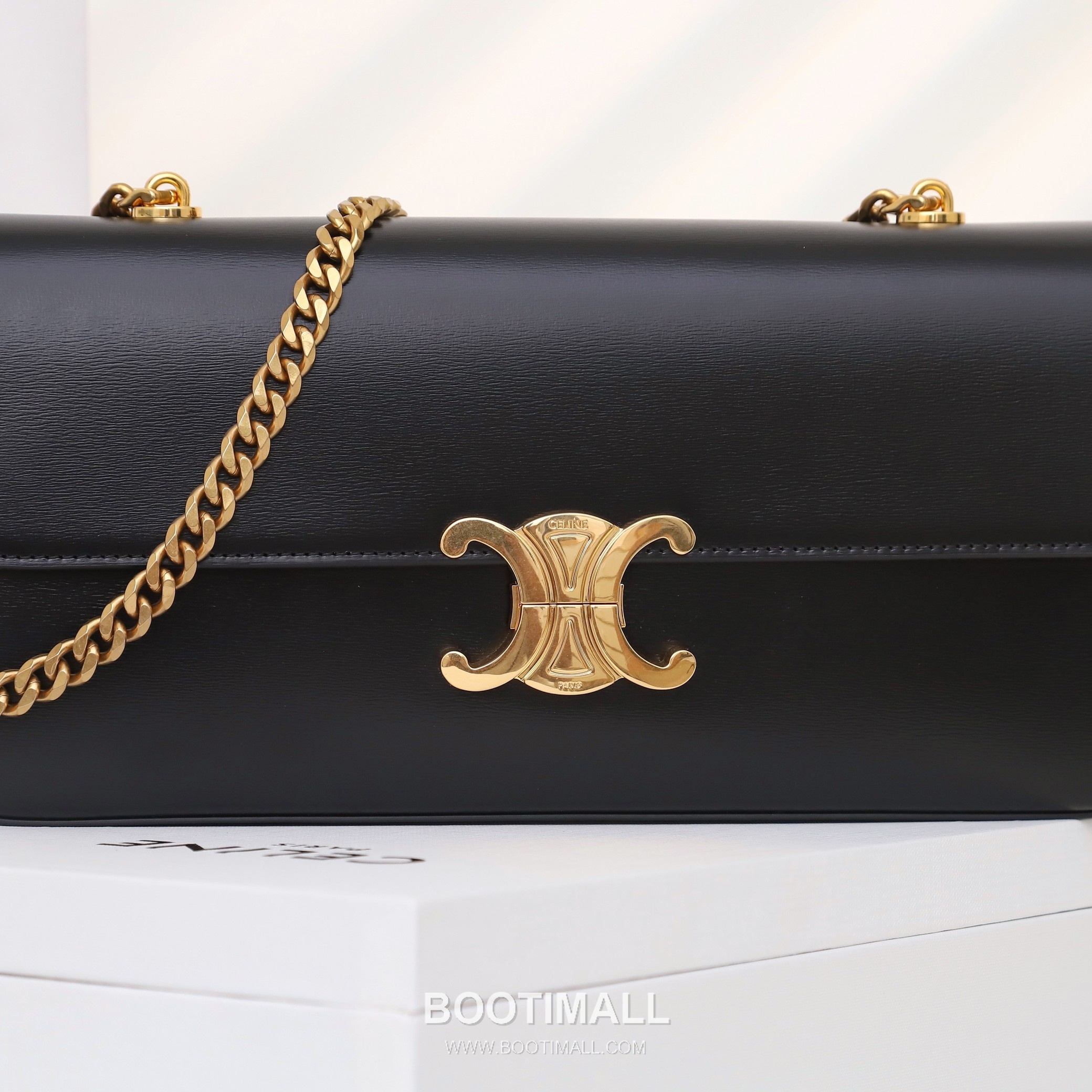 Celine 197412 Chain Strap Italian Cowhide Shoulder Bag 셀린느 197412 체인 스트랩 이탈리아 소가죽 숄더백 33cm 11