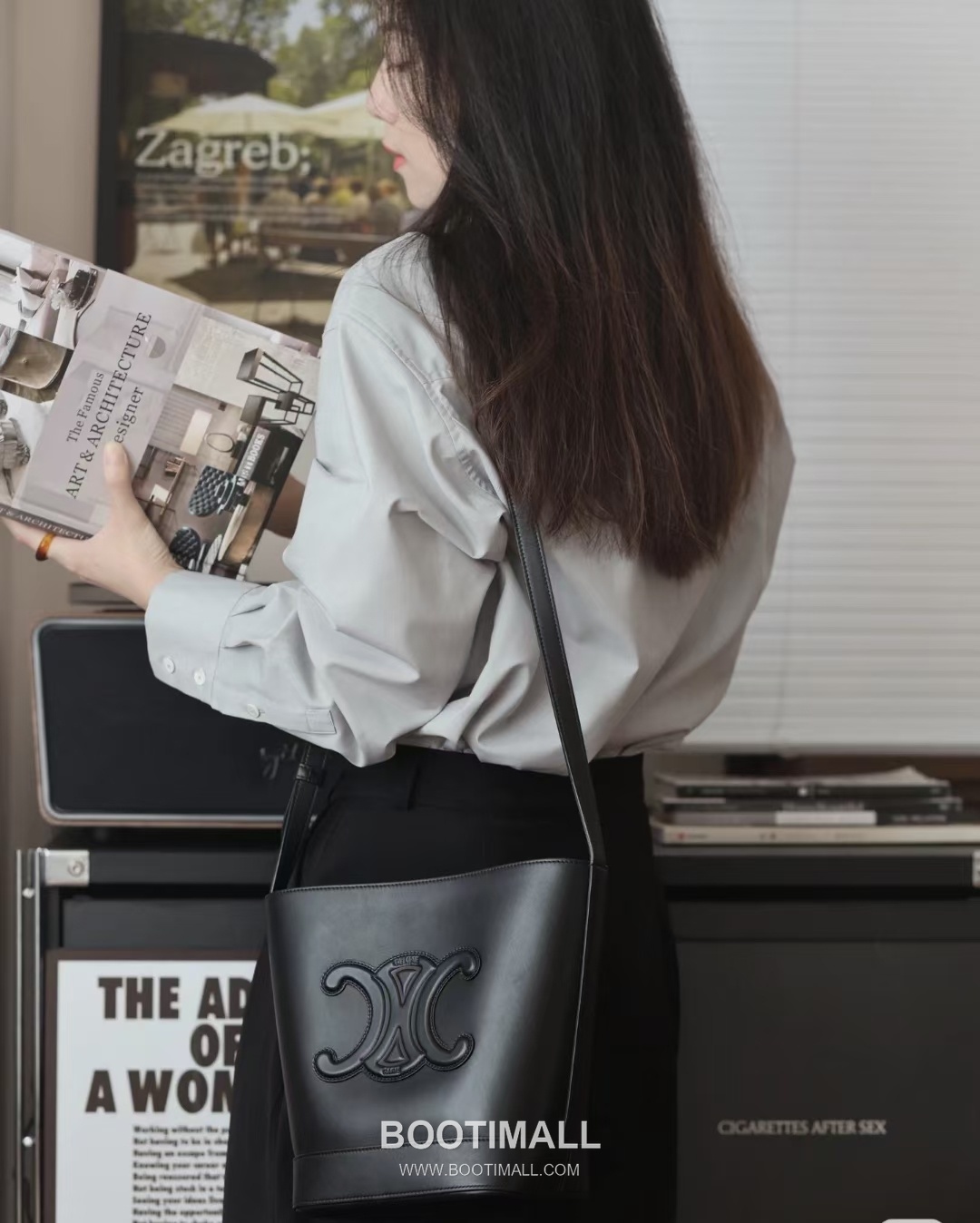 Celine LOGO Triomphe 113783 Calfskin Bucket Bag 셀린느 LOGO 113783 카프스킨 버킷백 22cm 1