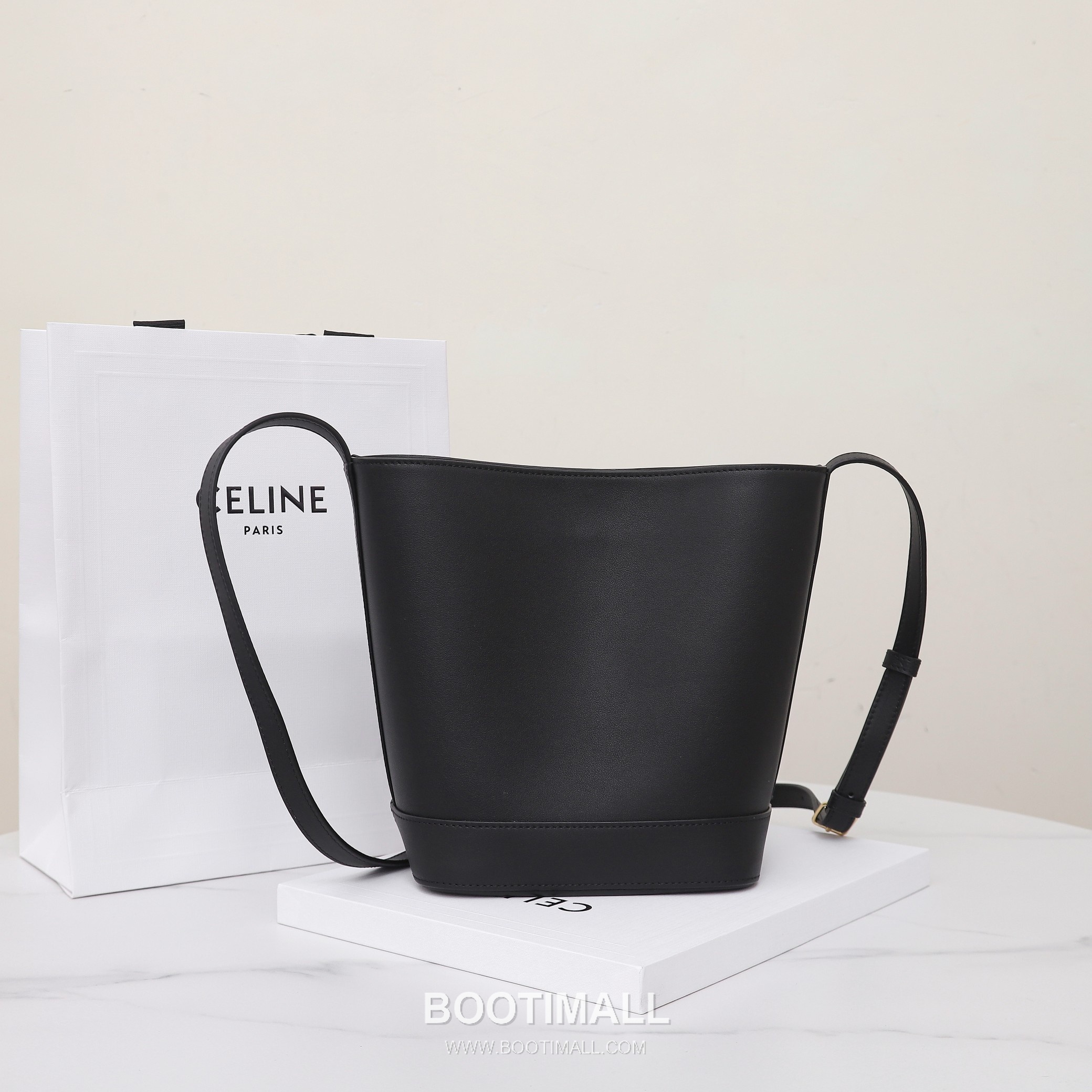 Celine LOGO Triomphe 113783 Calfskin Bucket Bag 셀린느 LOGO 113783 카프스킨 버킷백 22cm 13