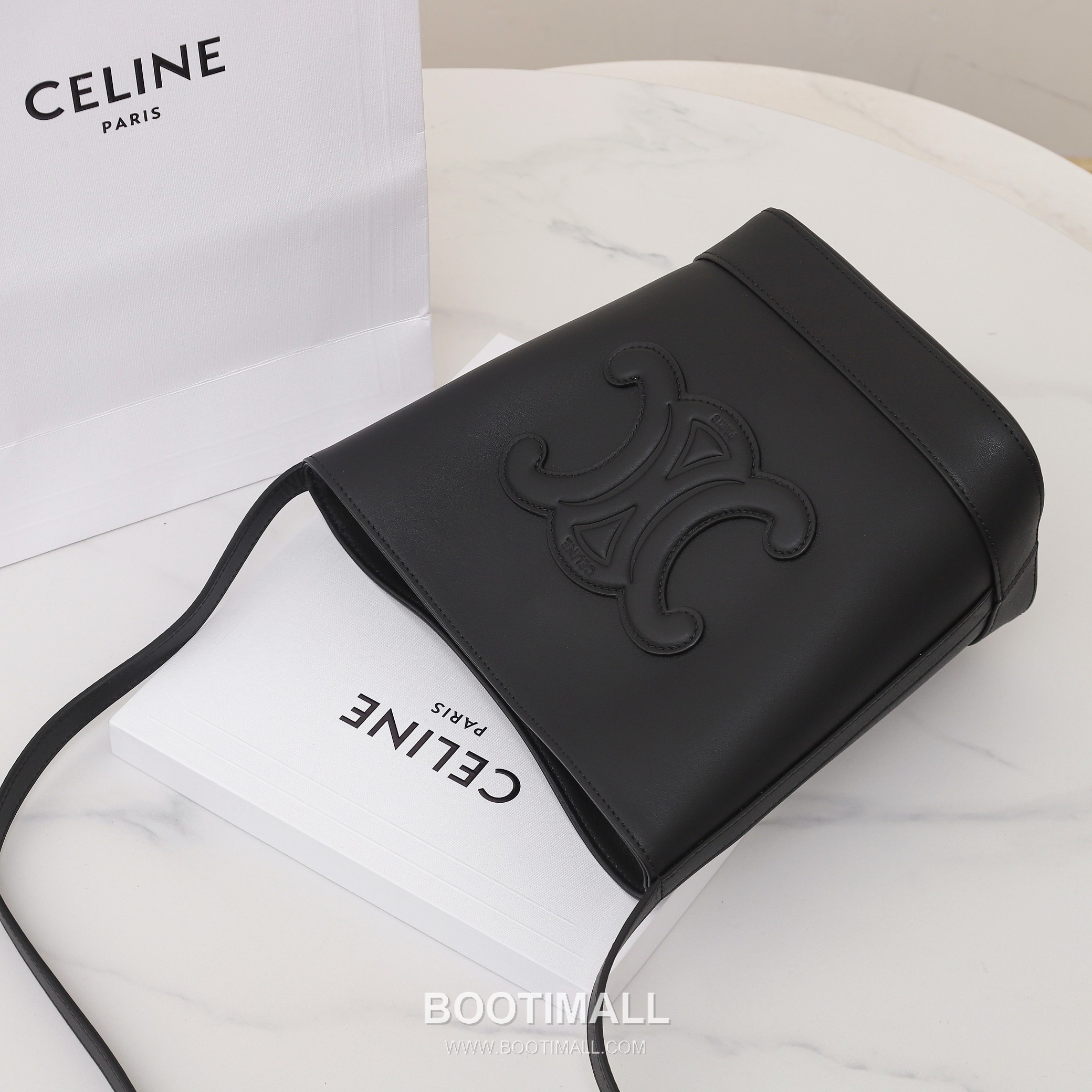 Celine LOGO Triomphe 113783 Calfskin Bucket Bag 셀린느 LOGO 113783 카프스킨 버킷백 22cm 15