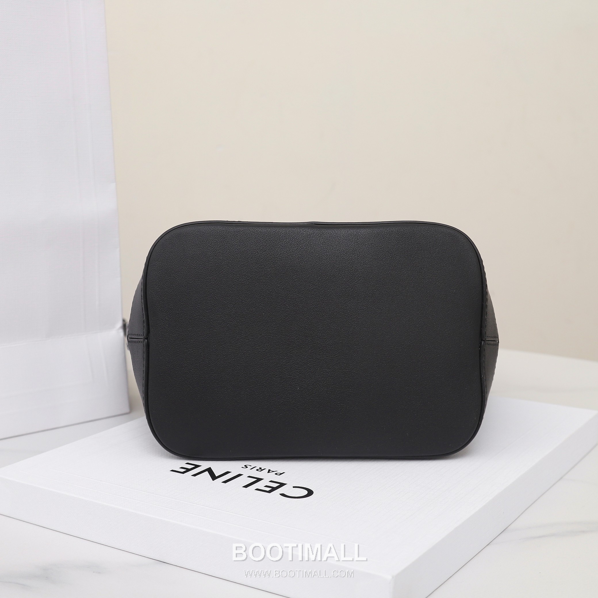 Celine LOGO Triomphe 113783 Calfskin Bucket Bag 셀린느 LOGO 113783 카프스킨 버킷백 22cm 16