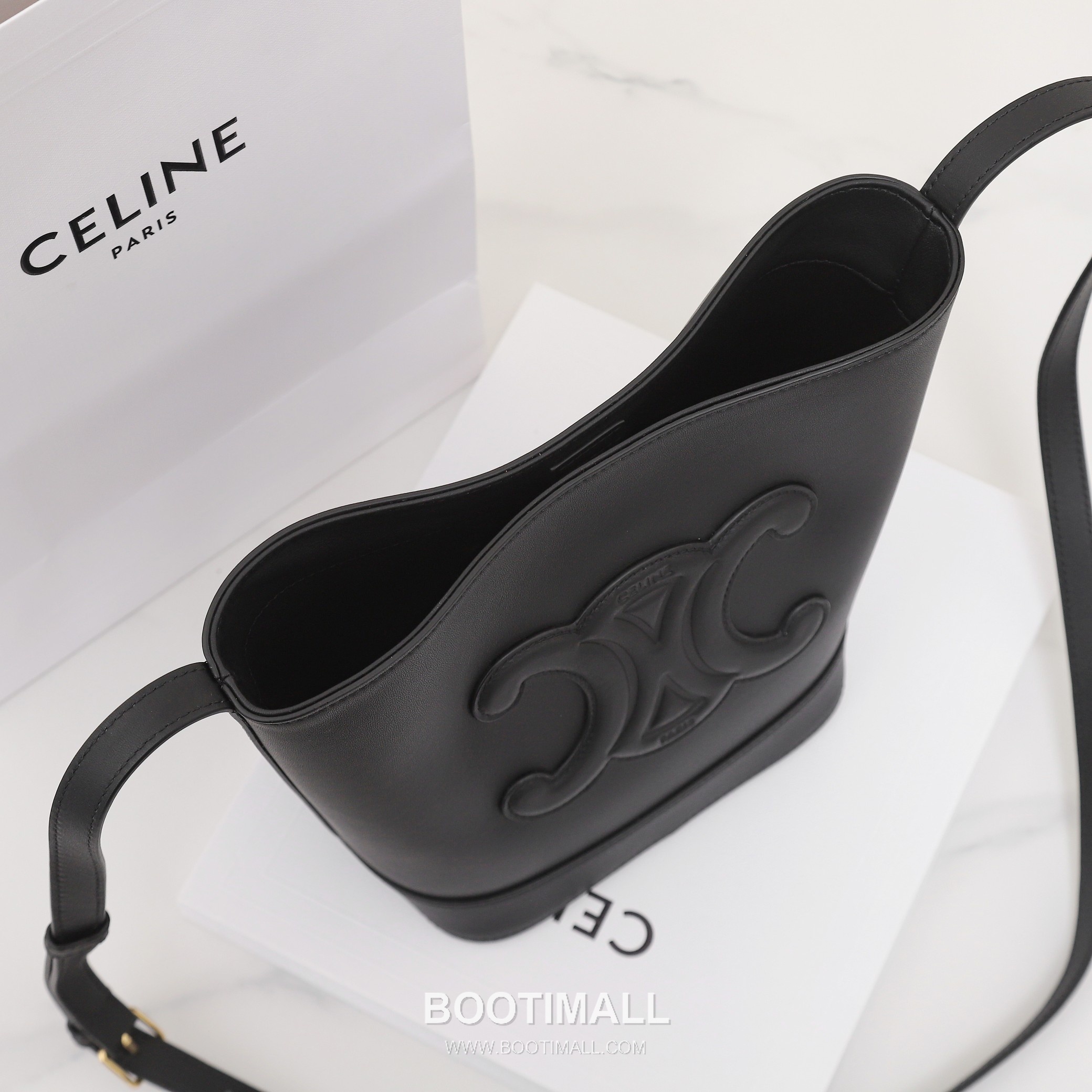 Celine LOGO Triomphe 113783 Calfskin Bucket Bag 셀린느 LOGO 113783 카프스킨 버킷백 22cm 18