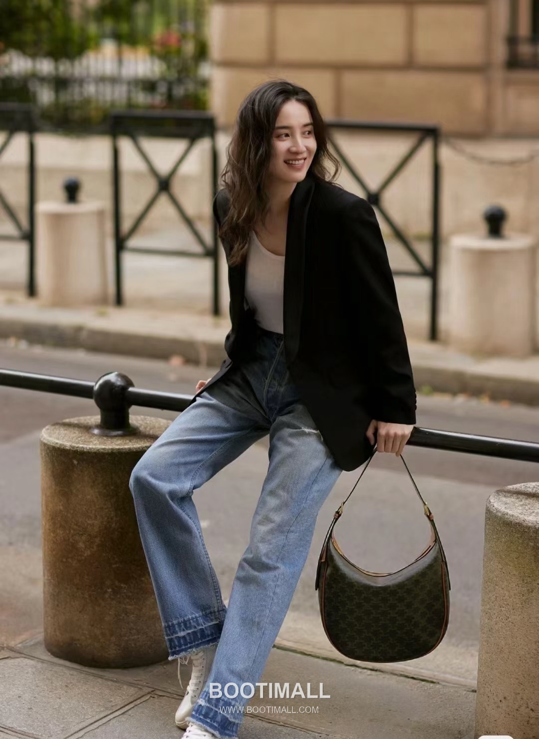 CELINE Triomphe Monogram Canvas Calfskin Hobo Bag 114713 셀린느 트리옹프 모노그램 캔버스 호보백 31cm 3