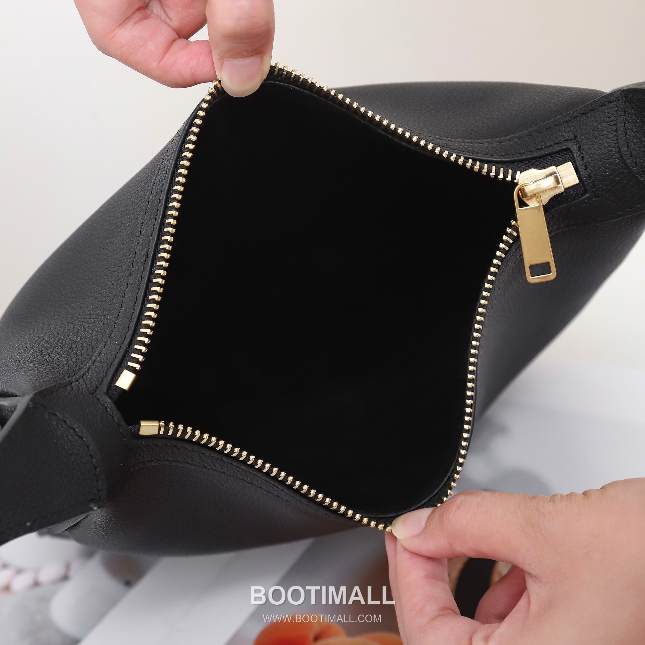 CELINE Small Hobo Calfskin Leather Shoulder Bag 117253 셀린느 스몰 호보 카프스킨 숄더백 24cm 14