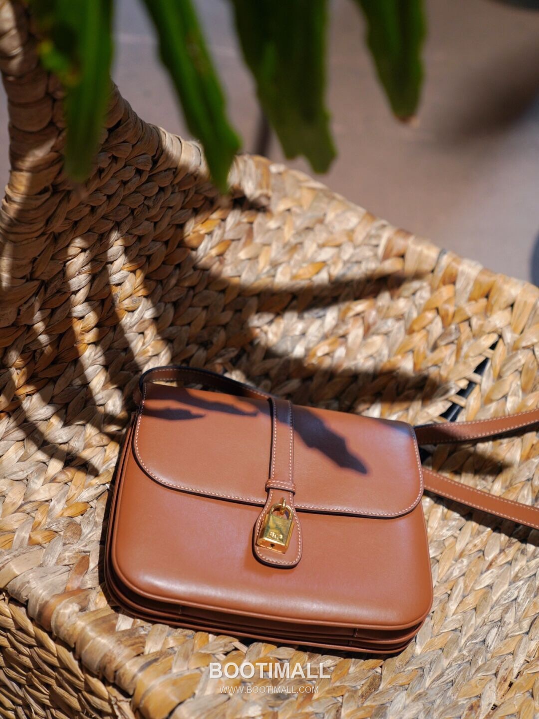 Celine Tabou 196583 Italian Cowhide Caramel Shoulder Bag 셀린느 타부 196583 이탈리아 소가죽 카라멜 숄더백 22cm 10