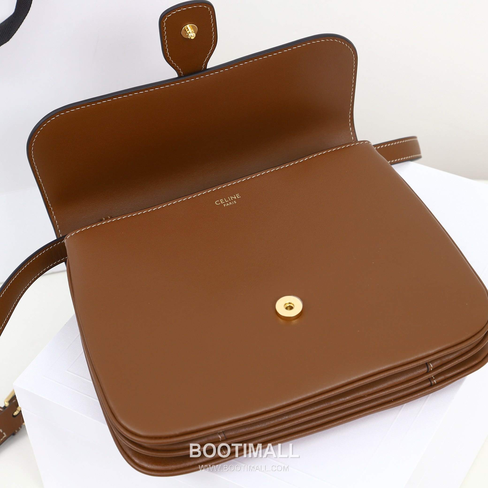 Celine Tabou 196583 Italian Cowhide Caramel Shoulder Bag 셀린느 타부 196583 이탈리아 소가죽 카라멜 숄더백 22cm 17