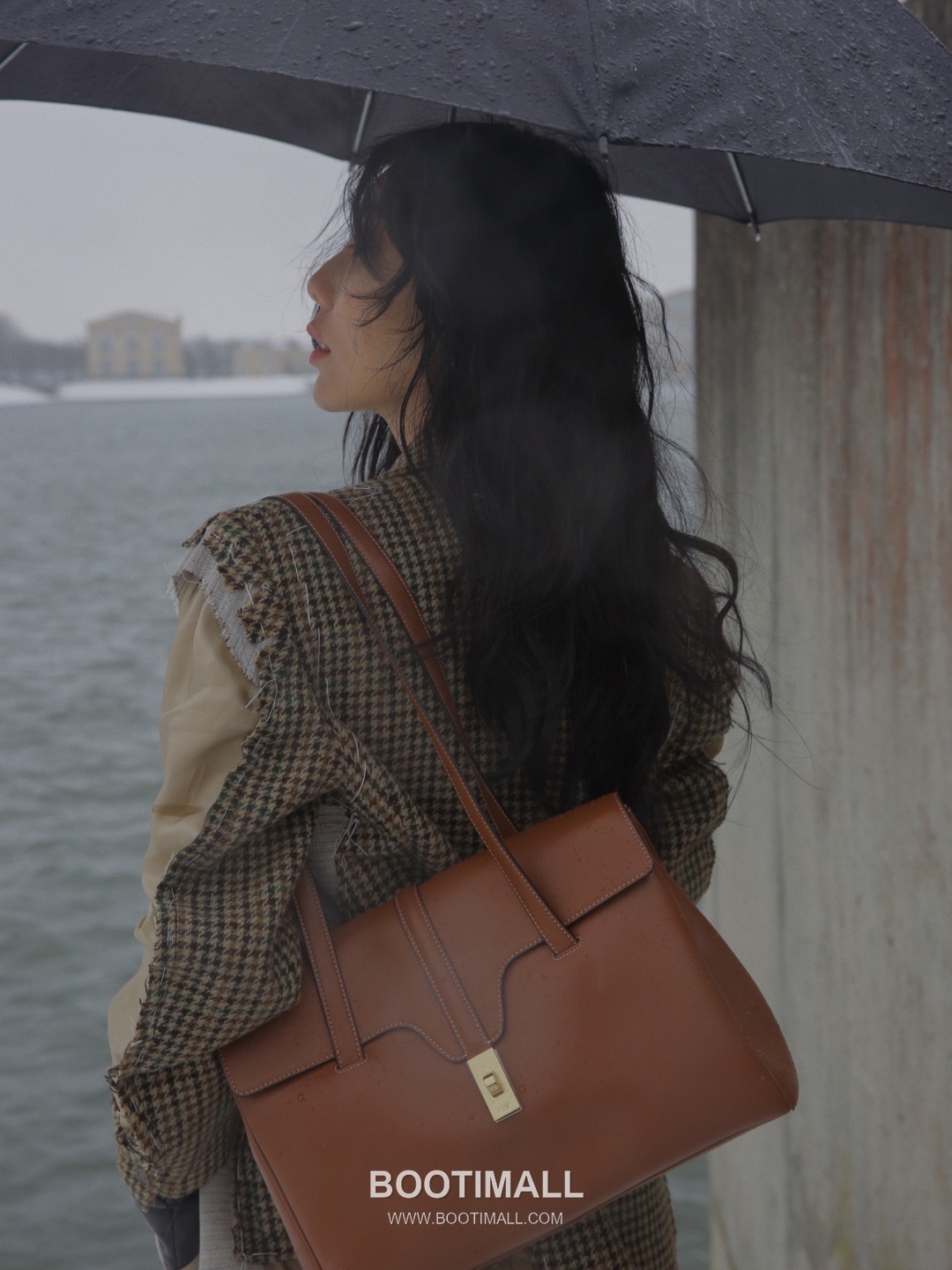 CELINE Teen Soft 16 Calfskin Leather Top Handle Bag 195543 셀린느 틴 소프트 16 카프스킨 탑핸들백 32cm 2