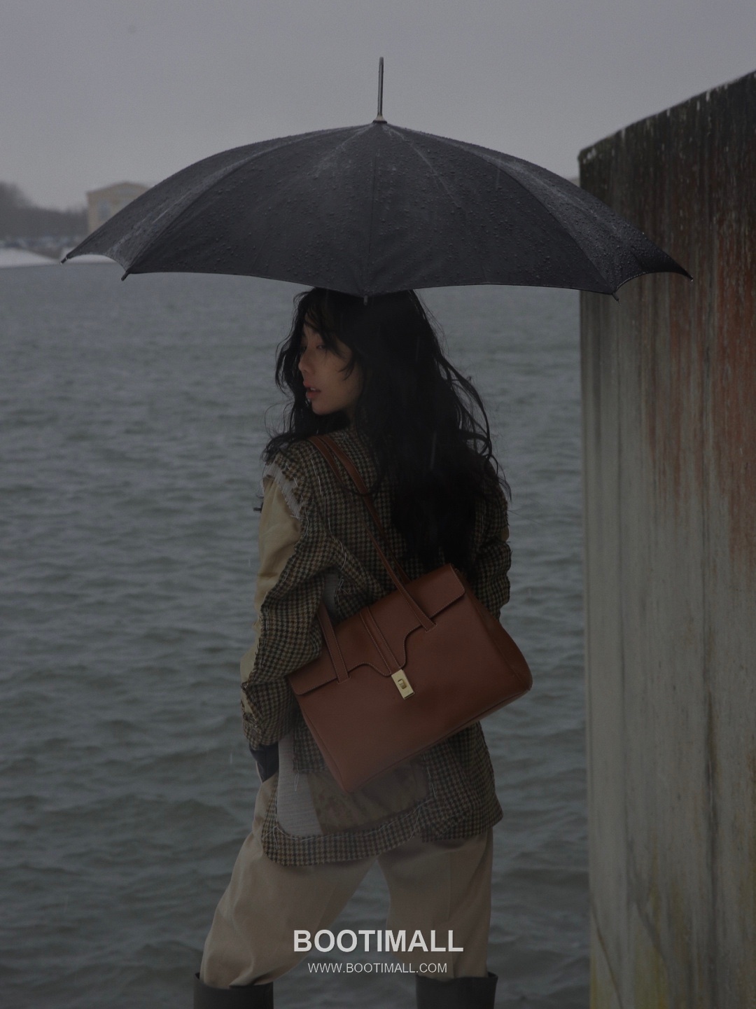 CELINE Teen Soft 16 Calfskin Leather Top Handle Bag 195543 셀린느 틴 소프트 16 카프스킨 탑핸들백 32cm 5