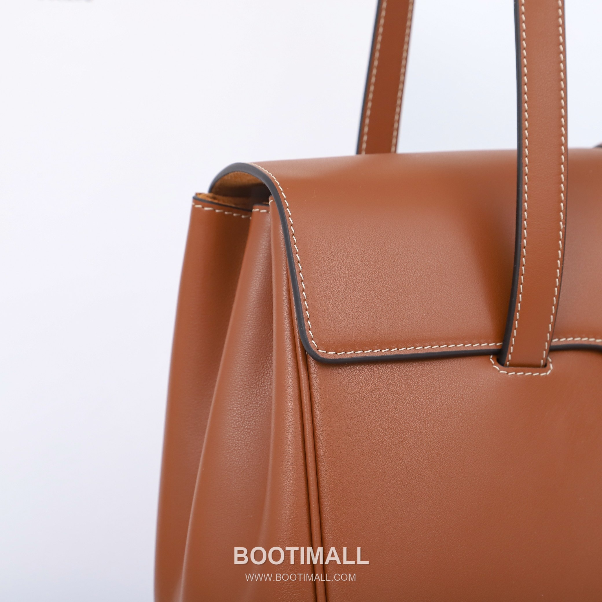 CELINE Teen Soft 16 Calfskin Leather Top Handle Bag 195543 셀린느 틴 소프트 16 카프스킨 탑핸들백 32cm 12