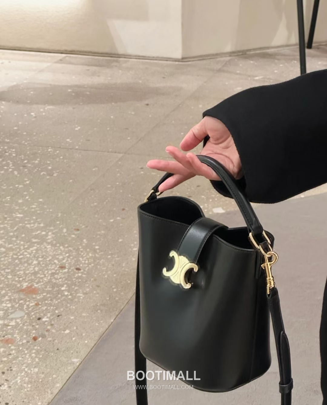 CELINE Bucket Calfskin Leather Shoulder Bag 119173 셀린느 버킷 카프스킨 숄더백 19cm 3