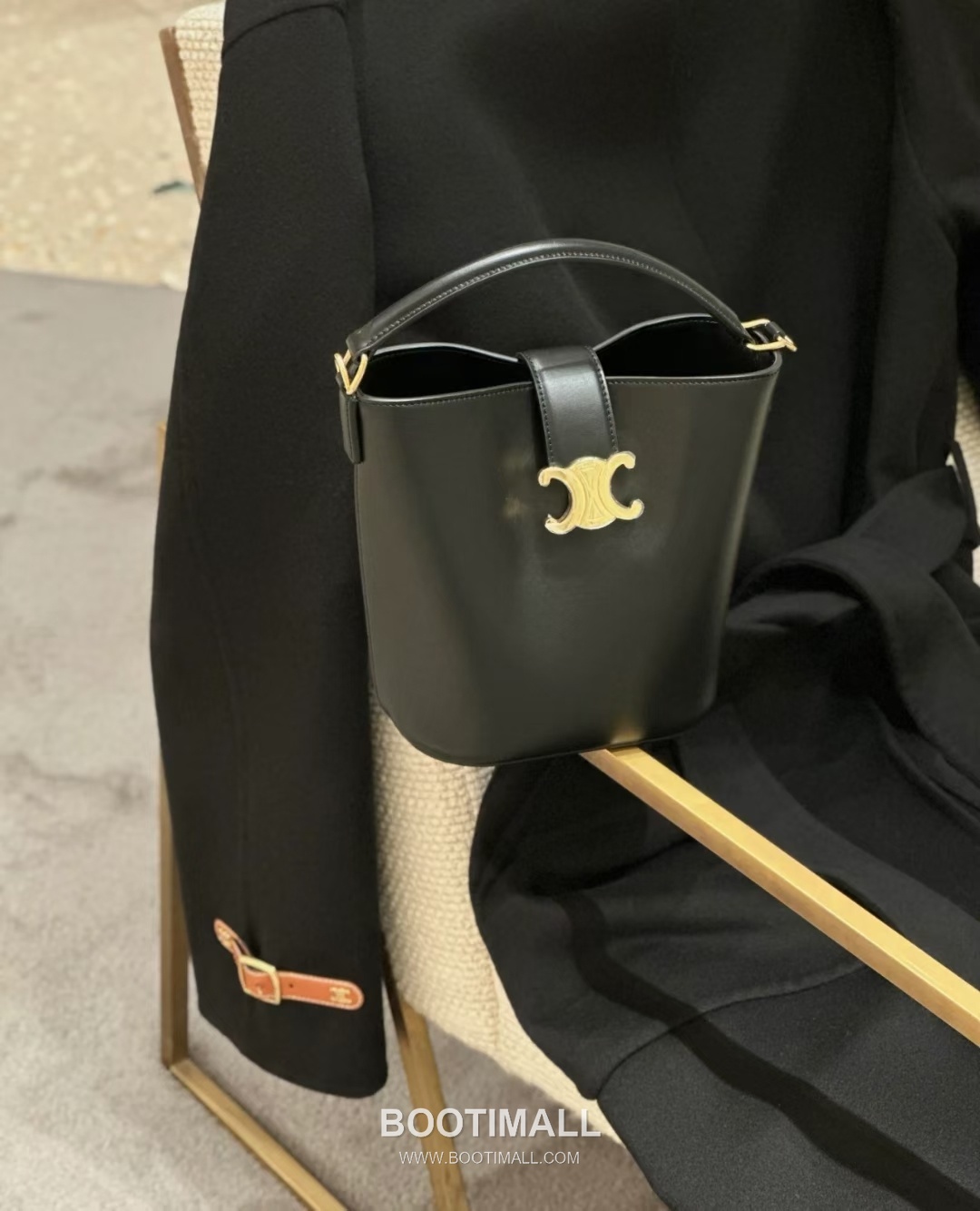 CELINE Bucket Calfskin Leather Shoulder Bag 119173 셀린느 버킷 카프스킨 숄더백 19cm 4