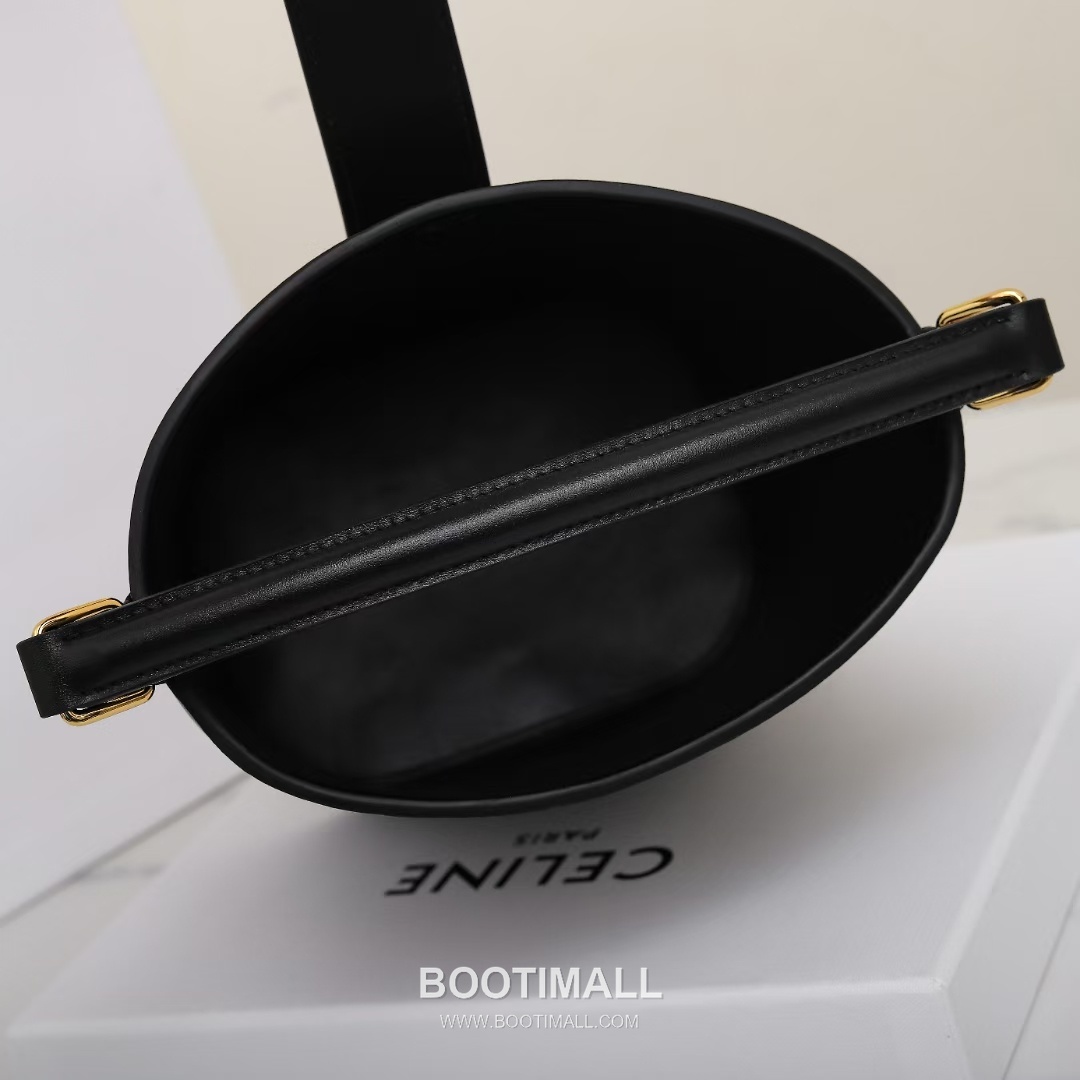 CELINE Bucket Calfskin Leather Shoulder Bag 119173 셀린느 버킷 카프스킨 숄더백 19cm 17