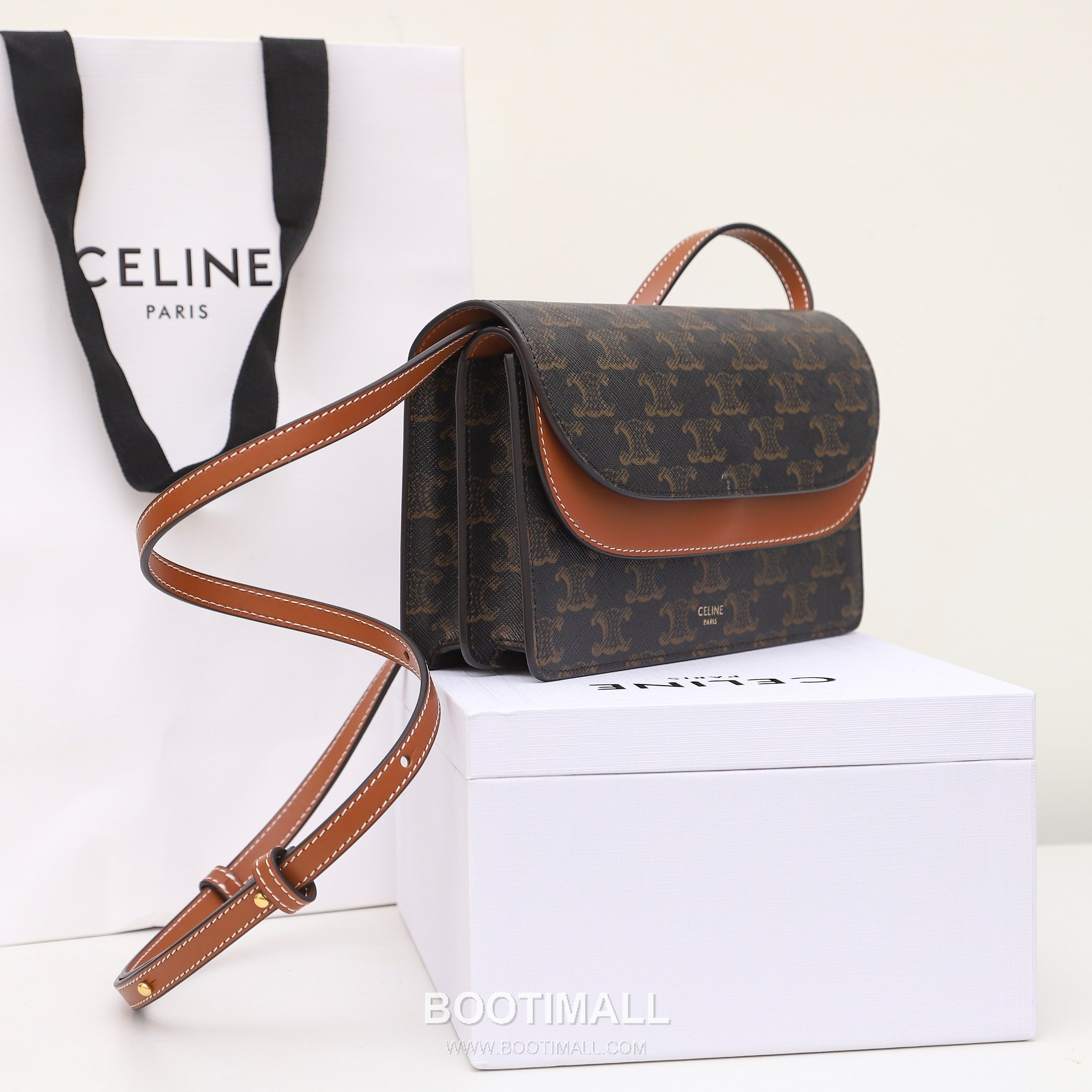 CELINE Wallet On Chain Calfskin Leather Crossbody Bag 10D852 셀린느 월렛 온 체인 카프스킨 크로스백 20cm 11