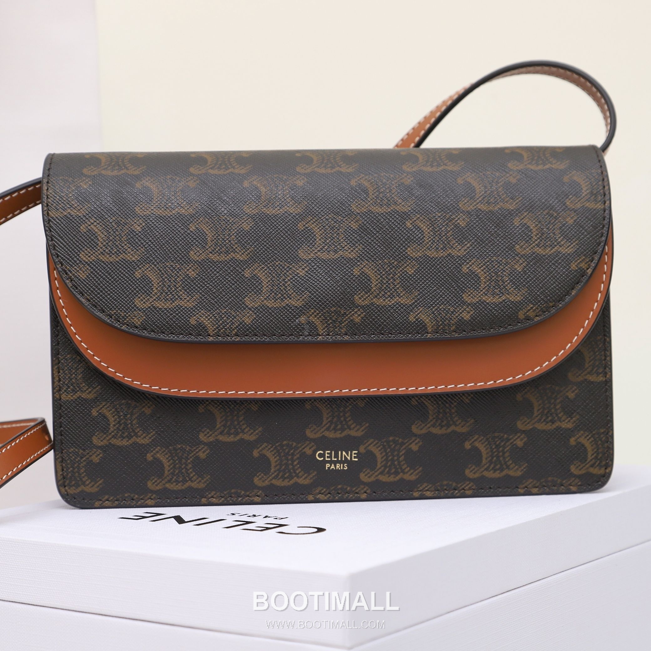 CELINE Wallet On Chain Calfskin Leather Crossbody Bag 10D852 셀린느 월렛 온 체인 카프스킨 크로스백 20cm 14