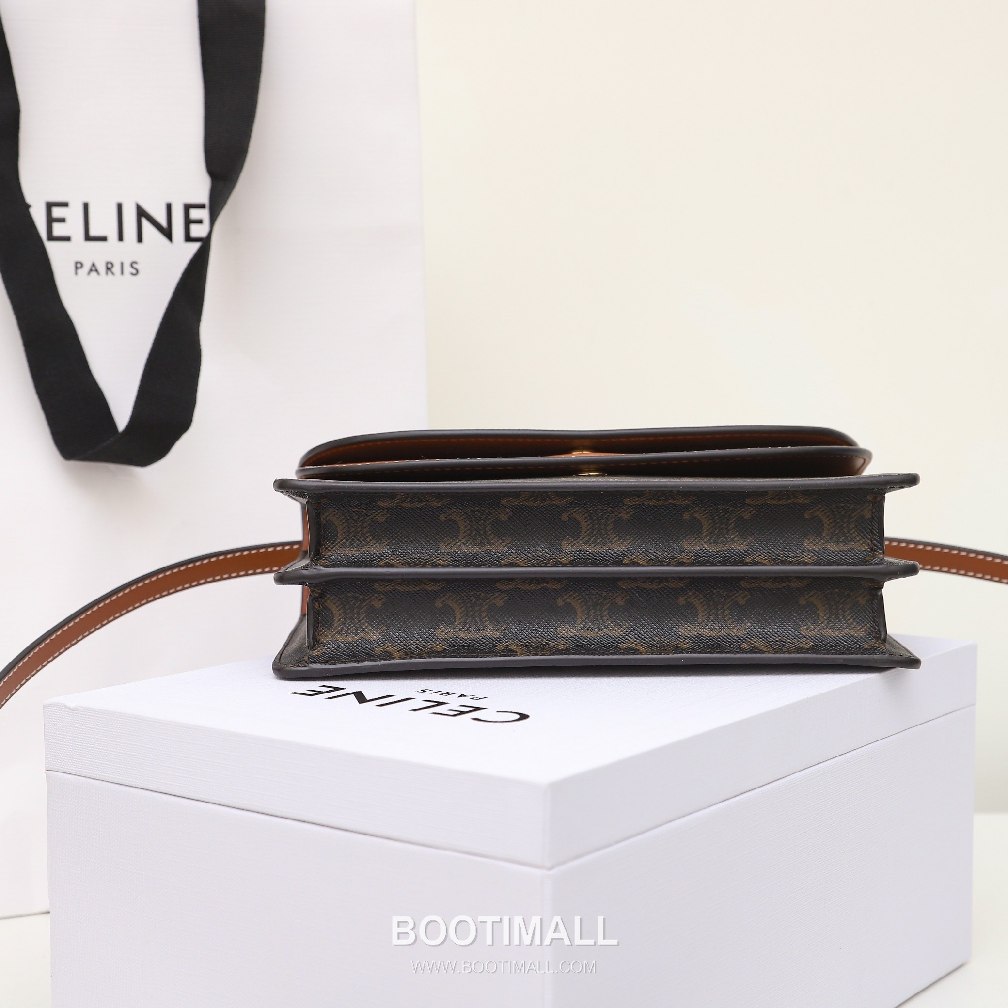 CELINE Wallet On Chain Calfskin Leather Crossbody Bag 10D852 셀린느 월렛 온 체인 카프스킨 크로스백 20cm 15