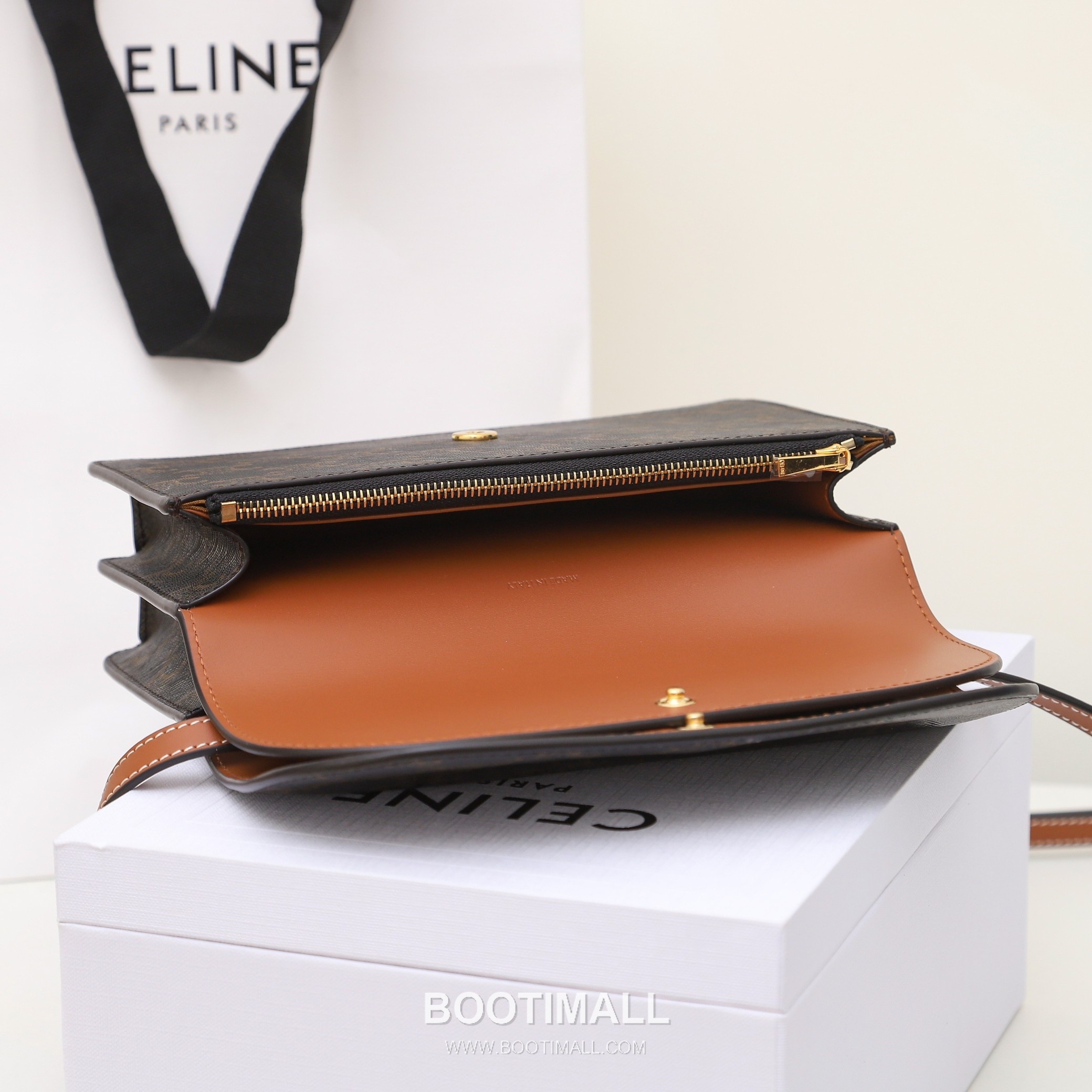 CELINE Wallet On Chain Calfskin Leather Crossbody Bag 10D852 셀린느 월렛 온 체인 카프스킨 크로스백 20cm 16