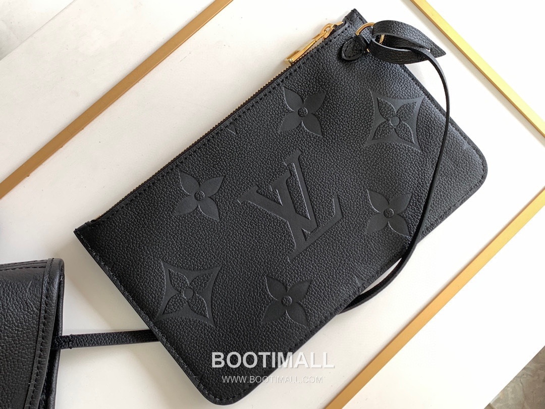 Louis Vuitton Neverfull MM M45686 Embossed Leather Tote Bag 루이비통 네버풀 MM 엠보스드 가죽 토트백 32cm

--- 7