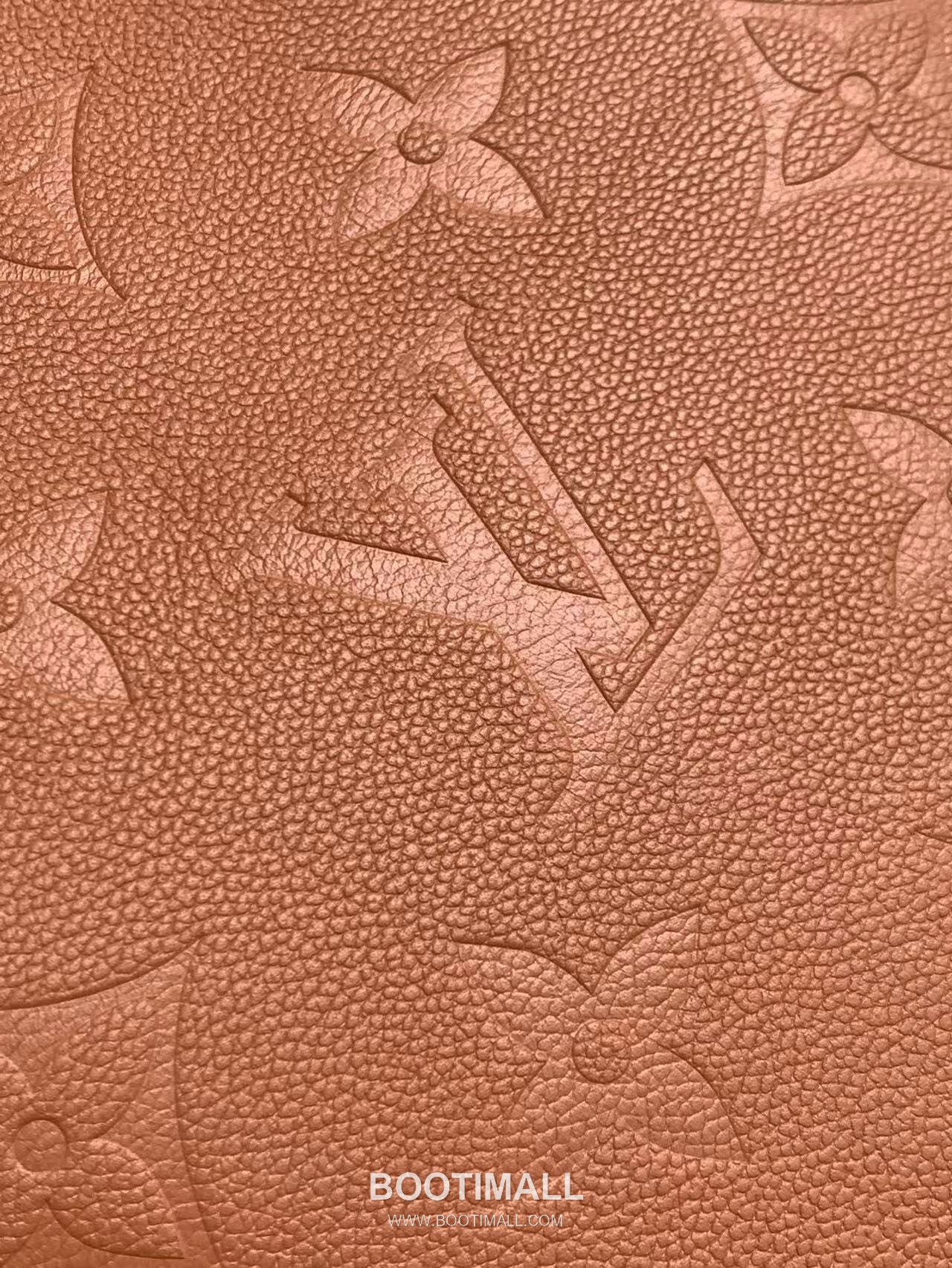 Louis Vuitton Neverfull MM M45686 Embossed Leather Tote Bag 루이비통 네버풀 MM 엠보스드 가죽 토트백 32cm
--- 5