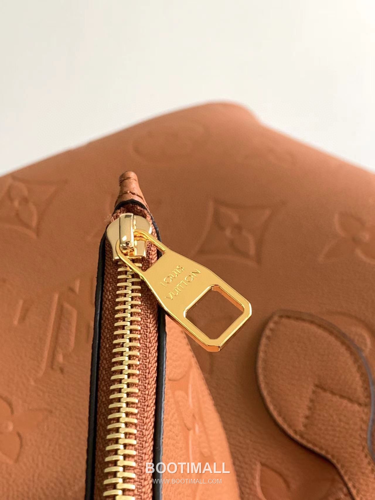 Louis Vuitton Neverfull MM M45686 Embossed Leather Tote Bag 루이비통 네버풀 MM 엠보스드 가죽 토트백 32cm
--- 7