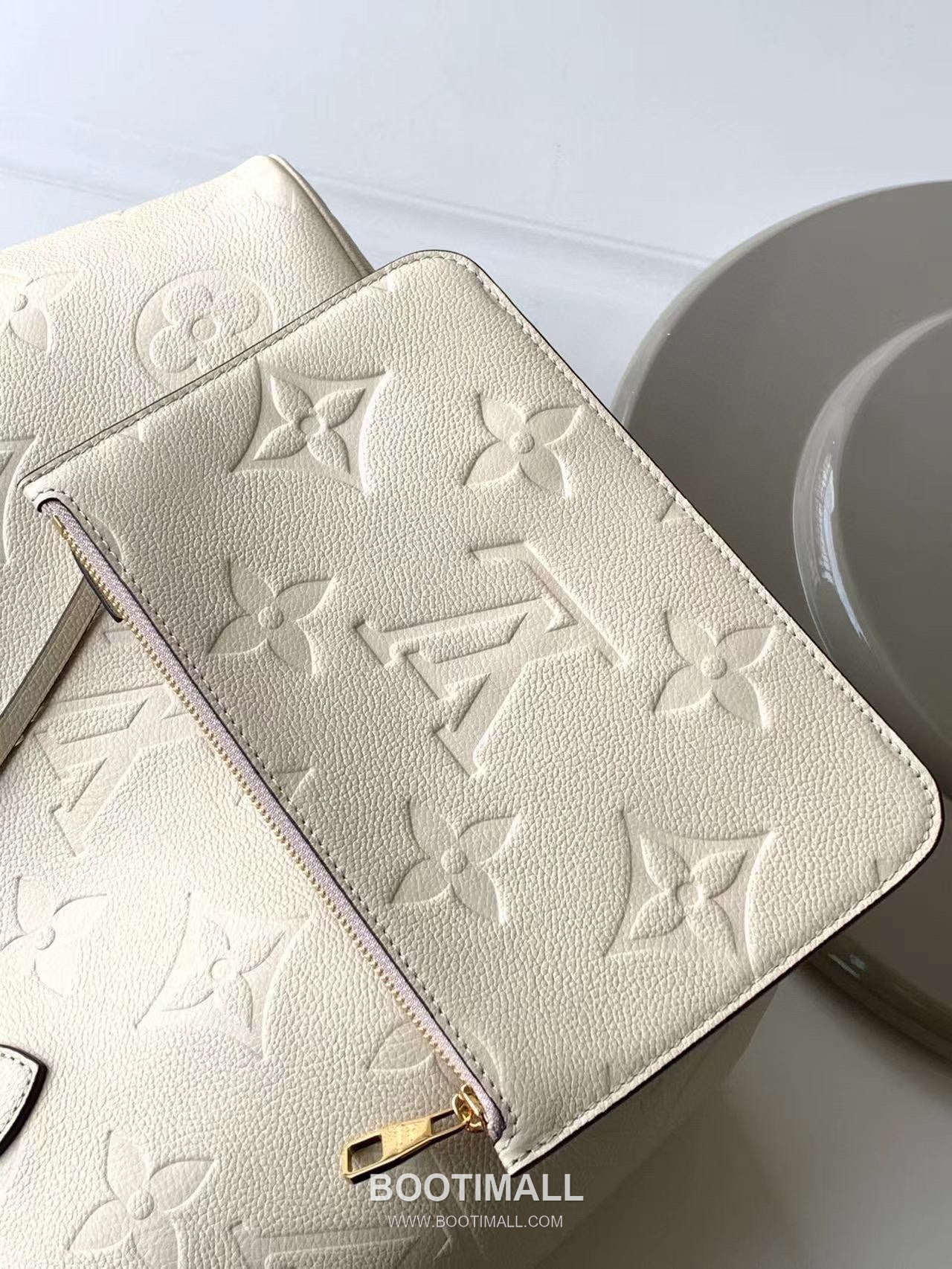 Louis Vuitton Neverfull MM M45686 Embossed Leather Tote Bag 루이비통 네버풀 MM 엠보스드 가죽 토트백 32cm

--- 6