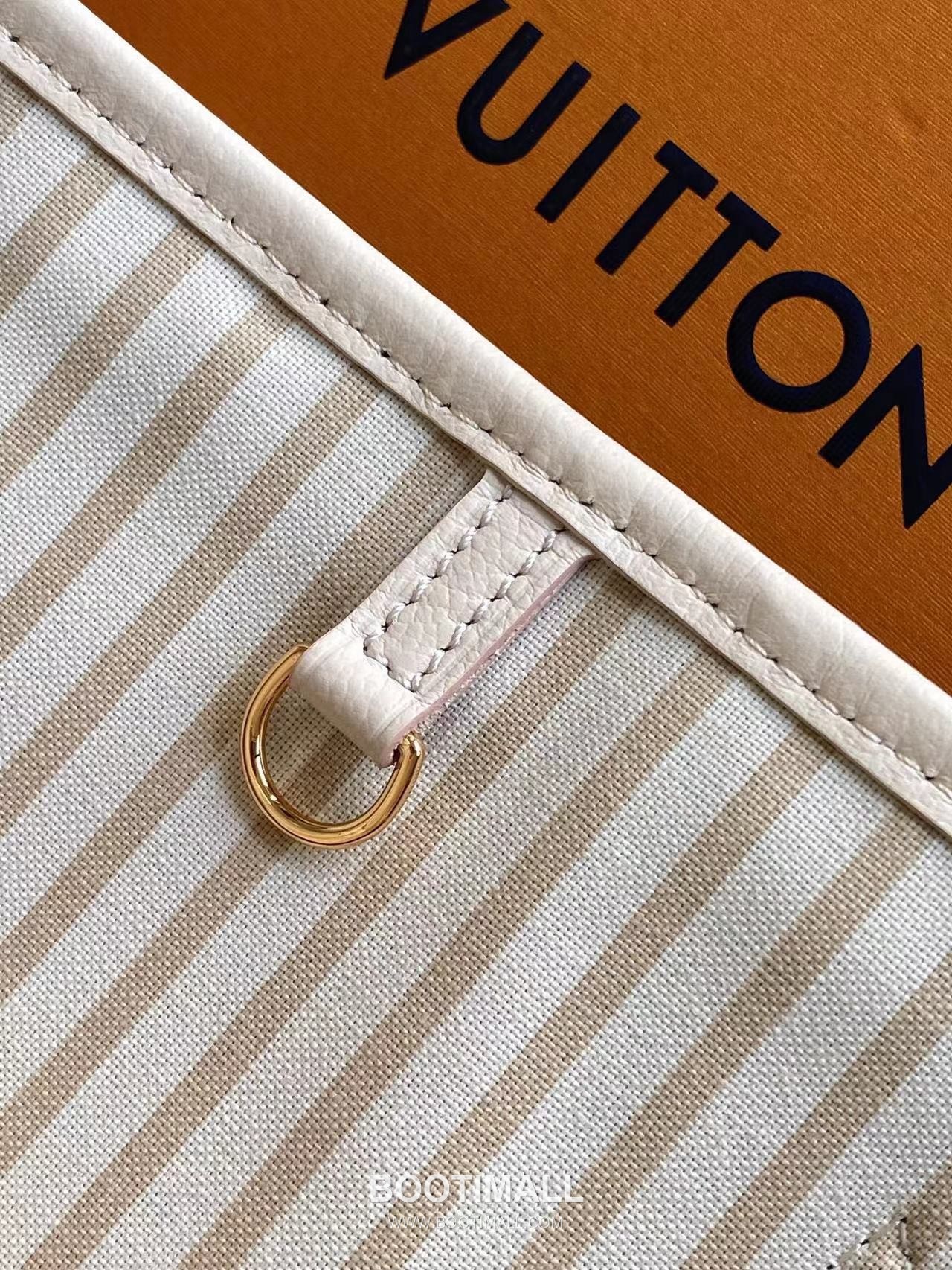 Louis Vuitton Neverfull MM M45686 Embossed Leather Tote Bag 루이비통 네버풀 MM 엠보스드 가죽 토트백 32cm

--- 7