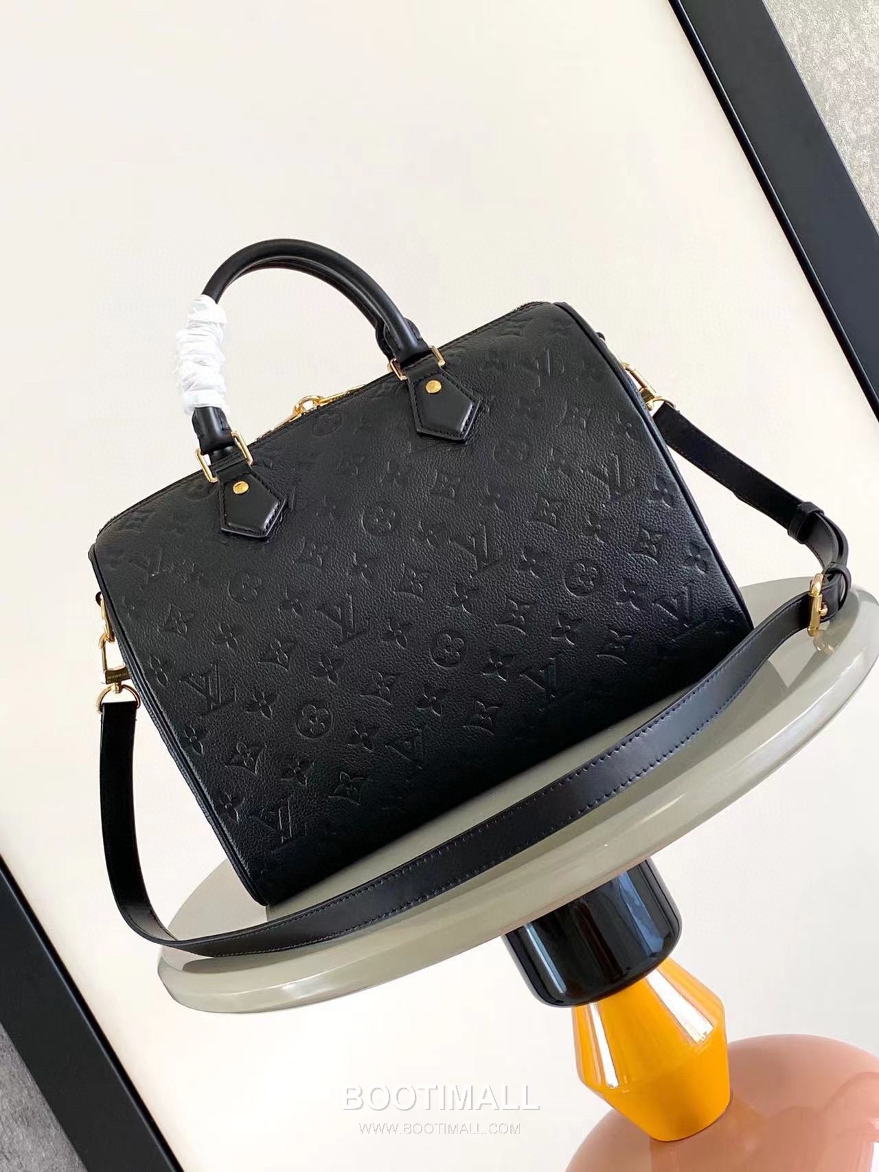 Louis Vuitton Speedy Soft 30 M47186 Monogram Empreinte Leather Bag 루이비통 스피디 소프트 30 모노그램 앙프렝뜨 가죽 백 30cm 3