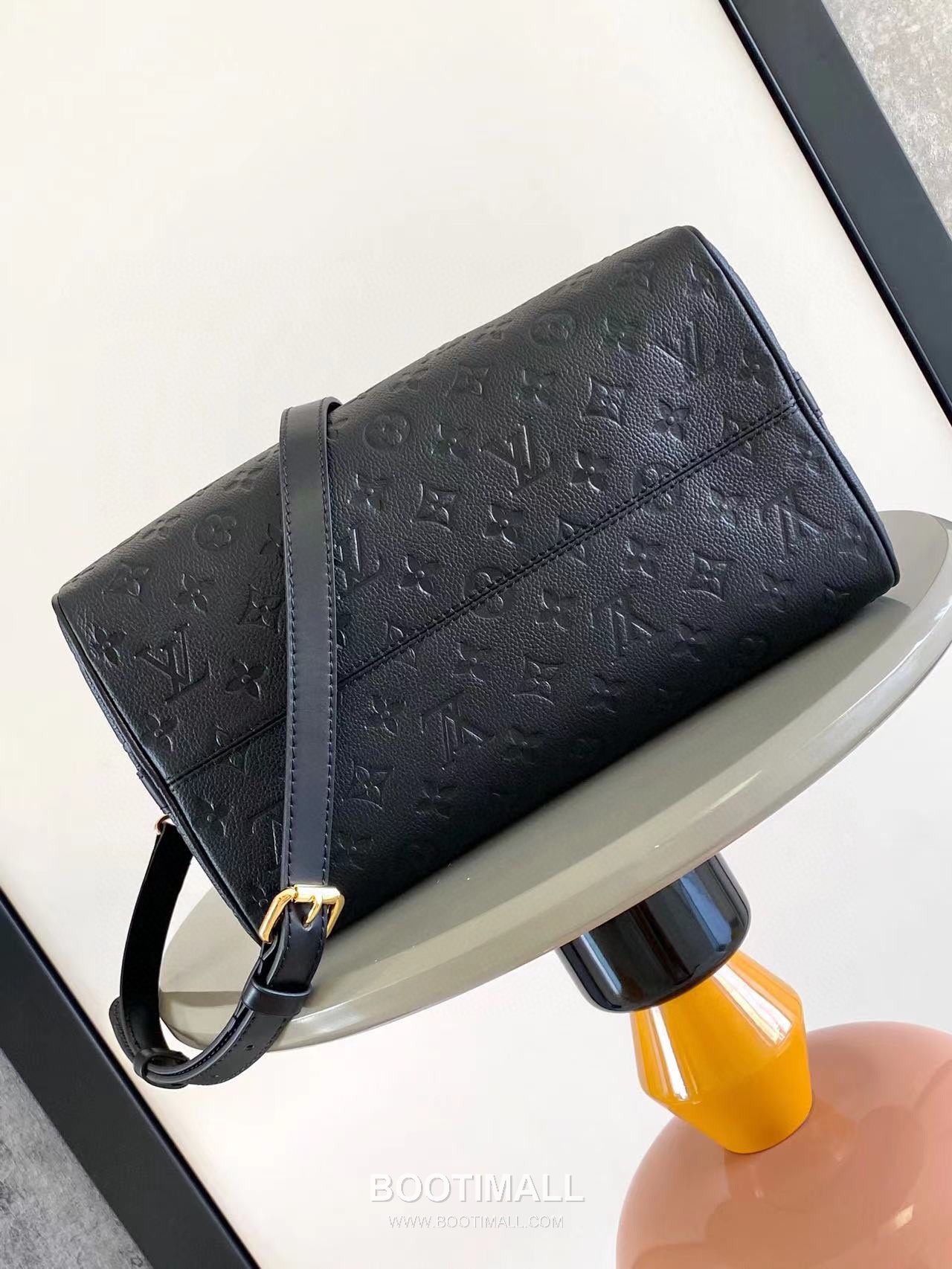 Louis Vuitton Speedy Soft 30 M47186 Monogram Empreinte Leather Bag 루이비통 스피디 소프트 30 모노그램 앙프렝뜨 가죽 백 30cm 4