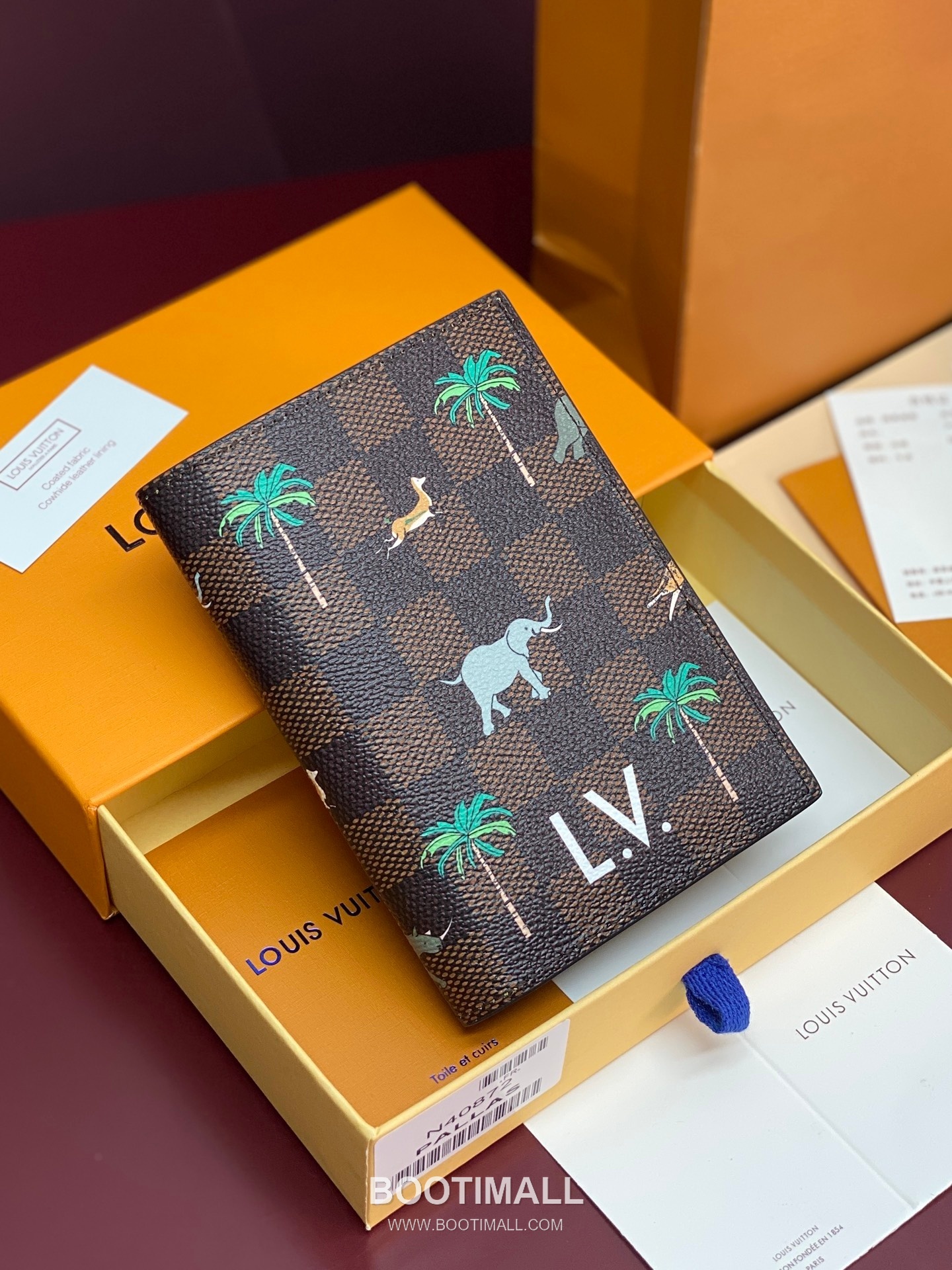 Louis Vuitton Passport Cover N40872 Damier Heritage Canvas Passport Holder 루이비통 패스포트 커버 다미에 헤리티지 캔버스 여권지갑 14cm 1
