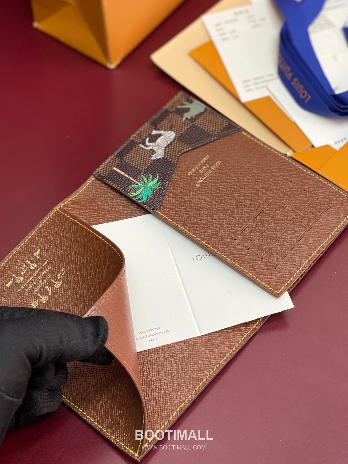 Louis Vuitton Passport Cover N40872 Damier Heritage Canvas Passport Holder 루이비통 패스포트 커버 다미에 헤리티지 캔버스 여권지갑 14cm 9