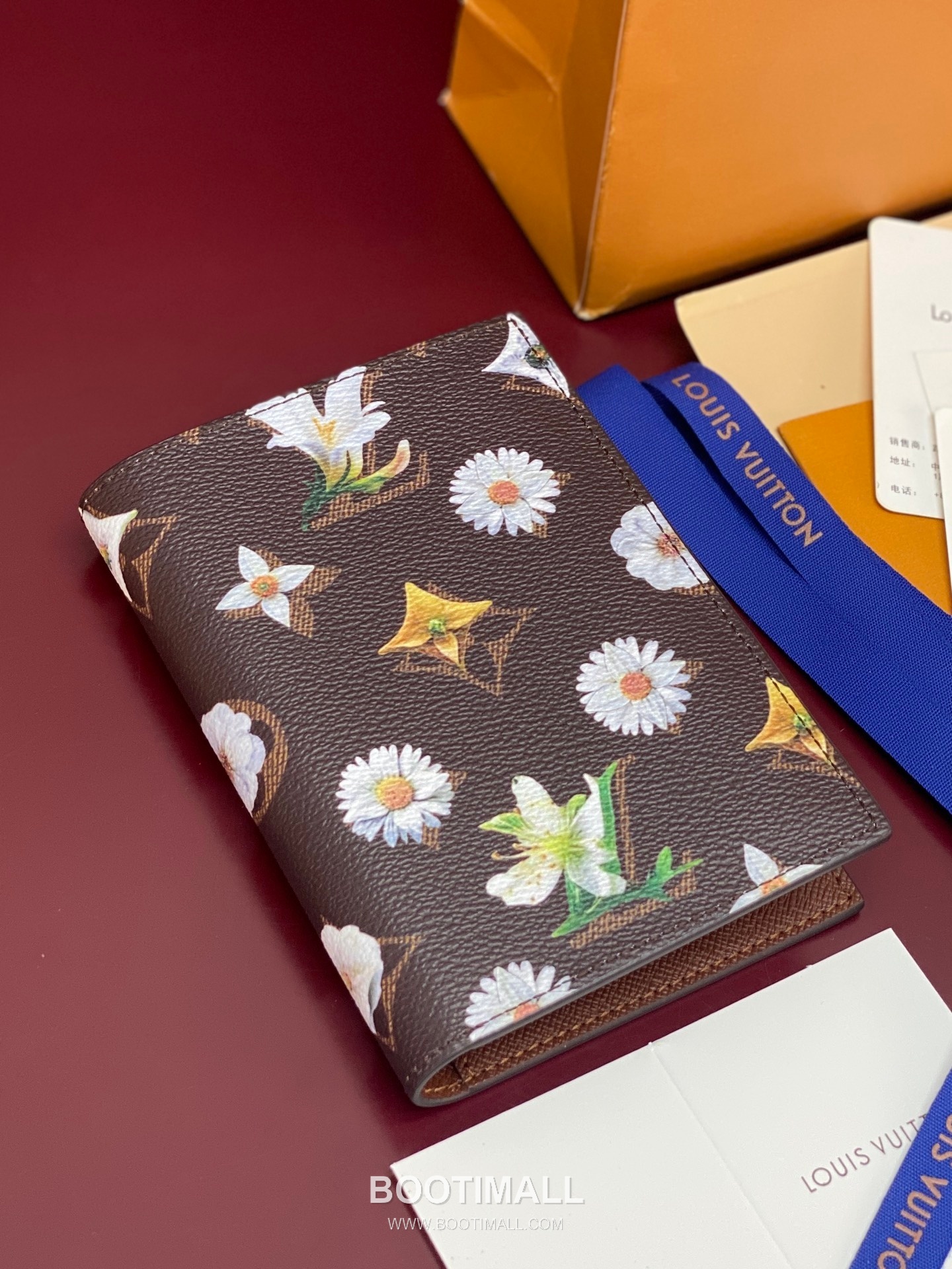 Louis Vuitton Passport Cover M27548 Monogram Floral Coated Canvas Passport Holder 루이비통 패스포트 커버 모노그램 플로럴 코팅 캔버스 여권지갑 14cm 4