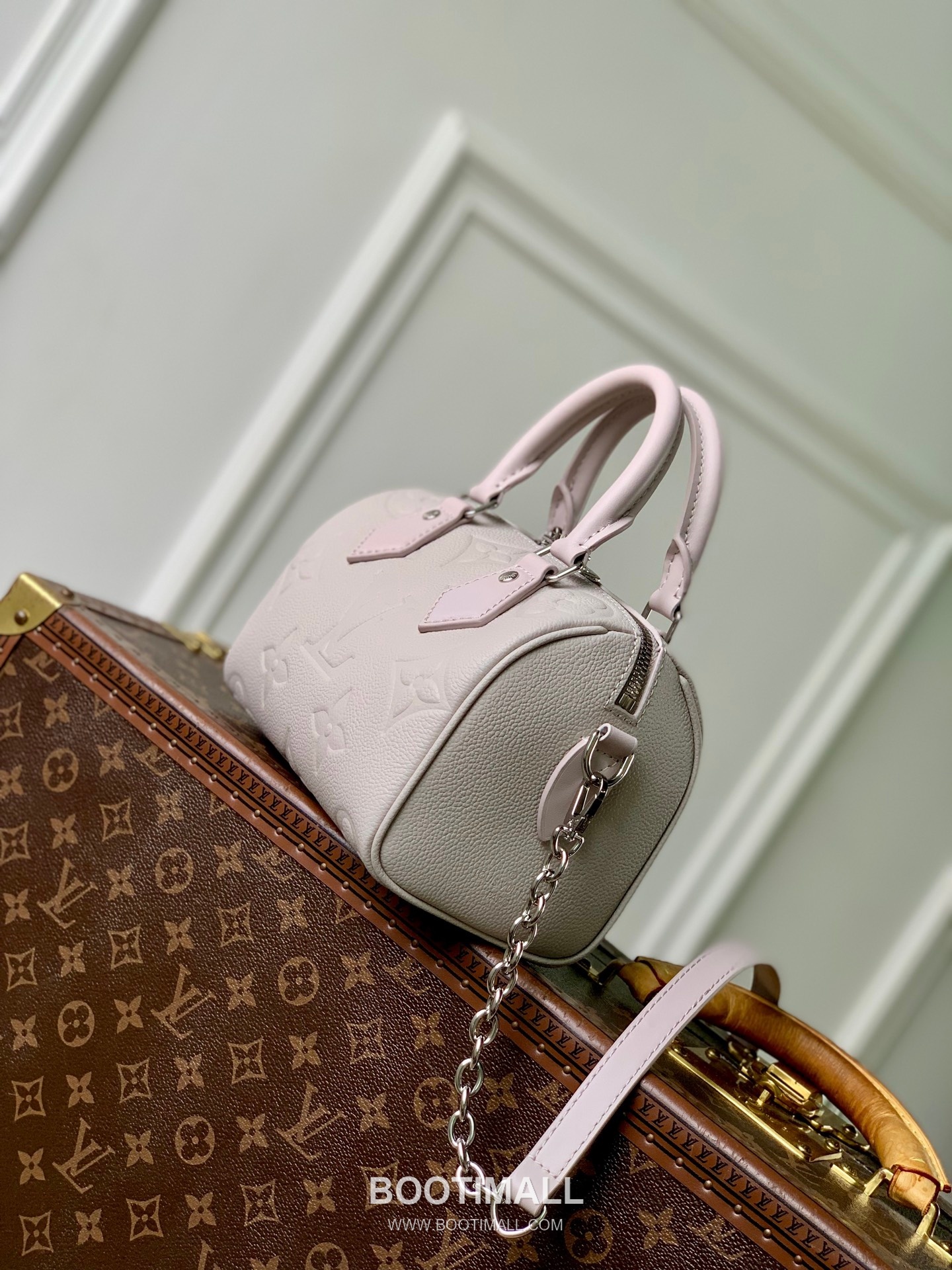 Louis Vuitton Speedy 20 M28343 Monogram Empreinte Leather Shoulder Bag 루이비통 스피디 20 모노그램 앙프렝뜨 레더 숄더백 20.5cm 2