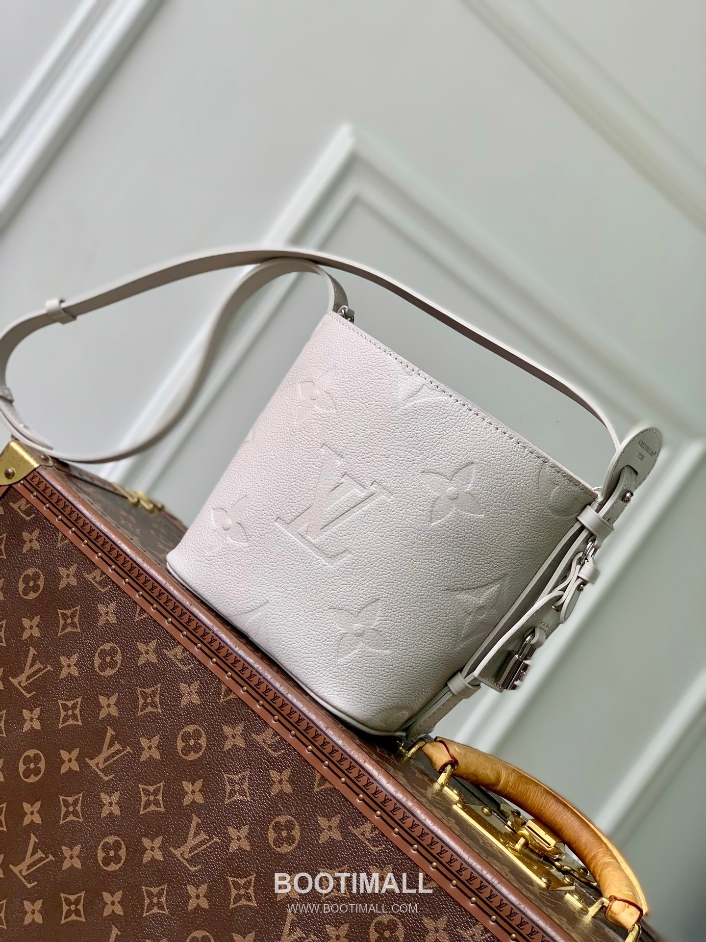 Louis Vuitton All In BB M28342 Monogram Empreinte Leather Shoulder Bag 루이비통 올 인 BB 모노그램 앙프렝뜨 레더 숄더백 16cm 4