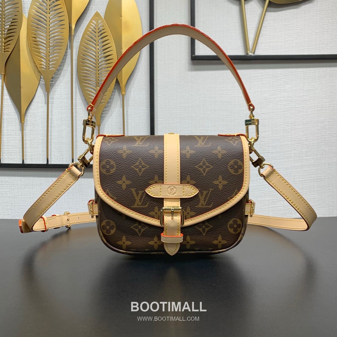 Louis Vuitton Saumur BB M46740 Monogram Canvas Shoulder Bag 루이비통 소뮈르 BB 모노그램 캔버스 숄더백 21.5cm 1