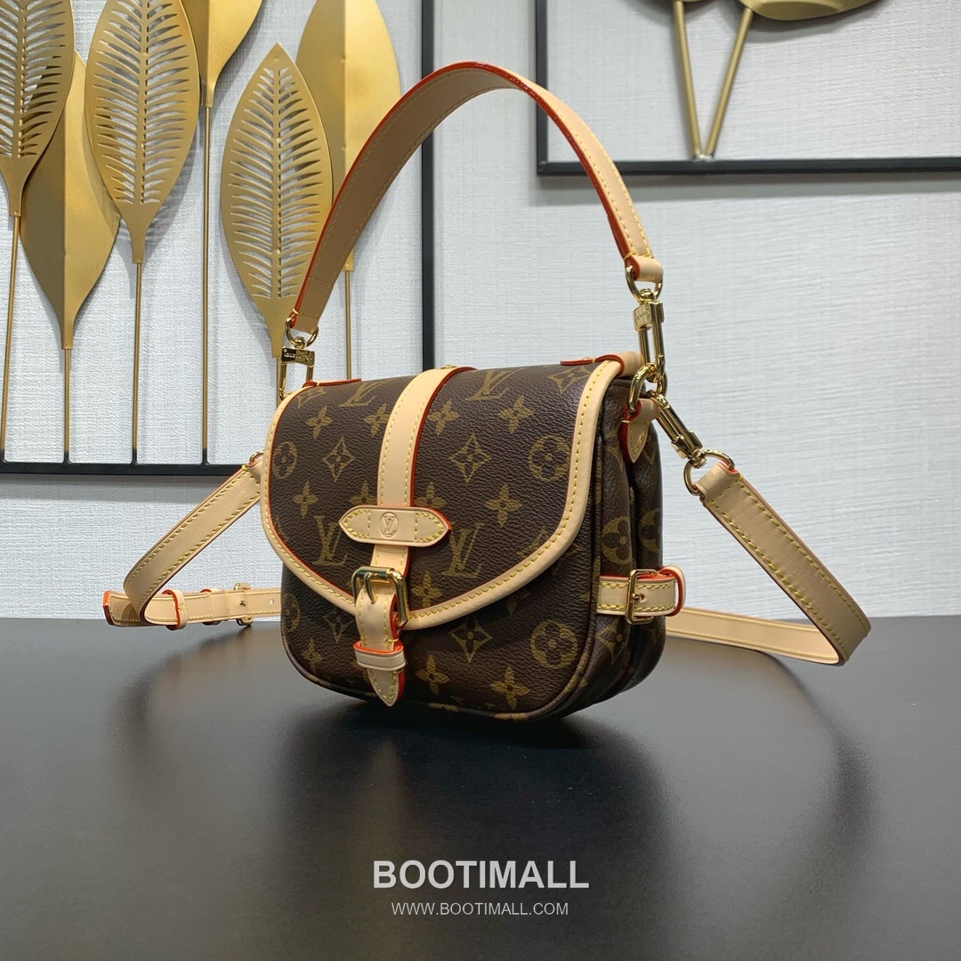 Louis Vuitton Saumur BB M46740 Monogram Canvas Shoulder Bag 루이비통 소뮈르 BB 모노그램 캔버스 숄더백 21.5cm 2
