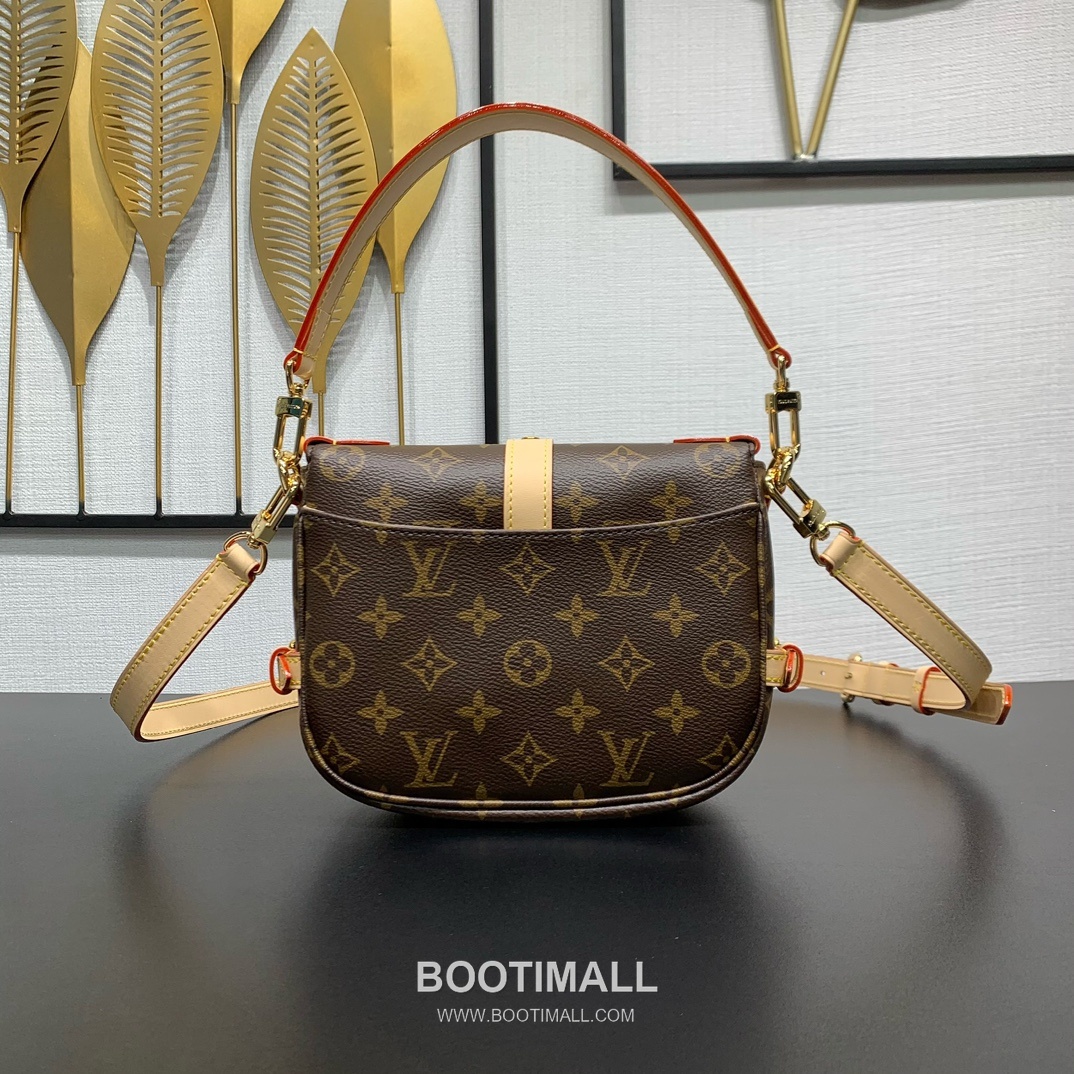 Louis Vuitton Saumur BB M46740 Monogram Canvas Shoulder Bag 루이비통 소뮈르 BB 모노그램 캔버스 숄더백 21.5cm 3