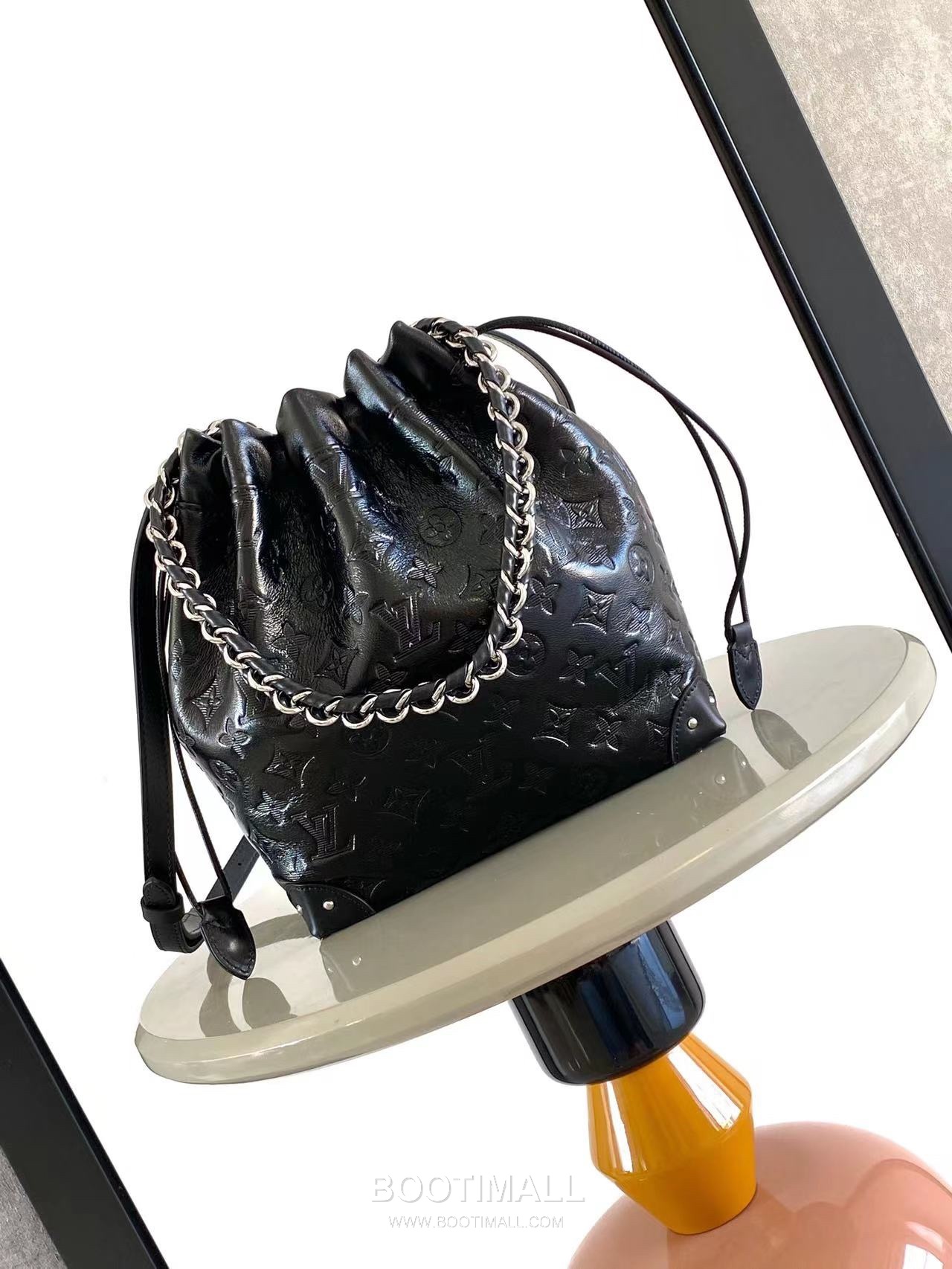 Louis Vuitton Noé Trunk Small M13484 Monogram Embossed Lambskin Leather Bucket Bag 루이비통 노에 트렁크 스몰 모노그램 엠보스드 램스킨 레더 버킷백 23cm 1