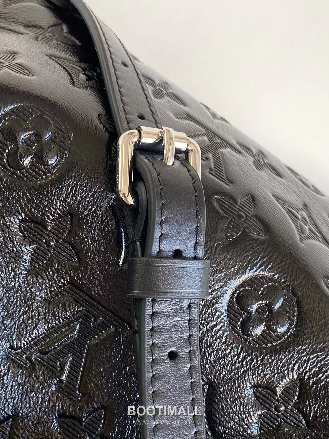 Louis Vuitton Noé Trunk Small M13484 Monogram Embossed Lambskin Leather Bucket Bag 루이비통 노에 트렁크 스몰 모노그램 엠보스드 램스킨 레더 버킷백 23cm 7