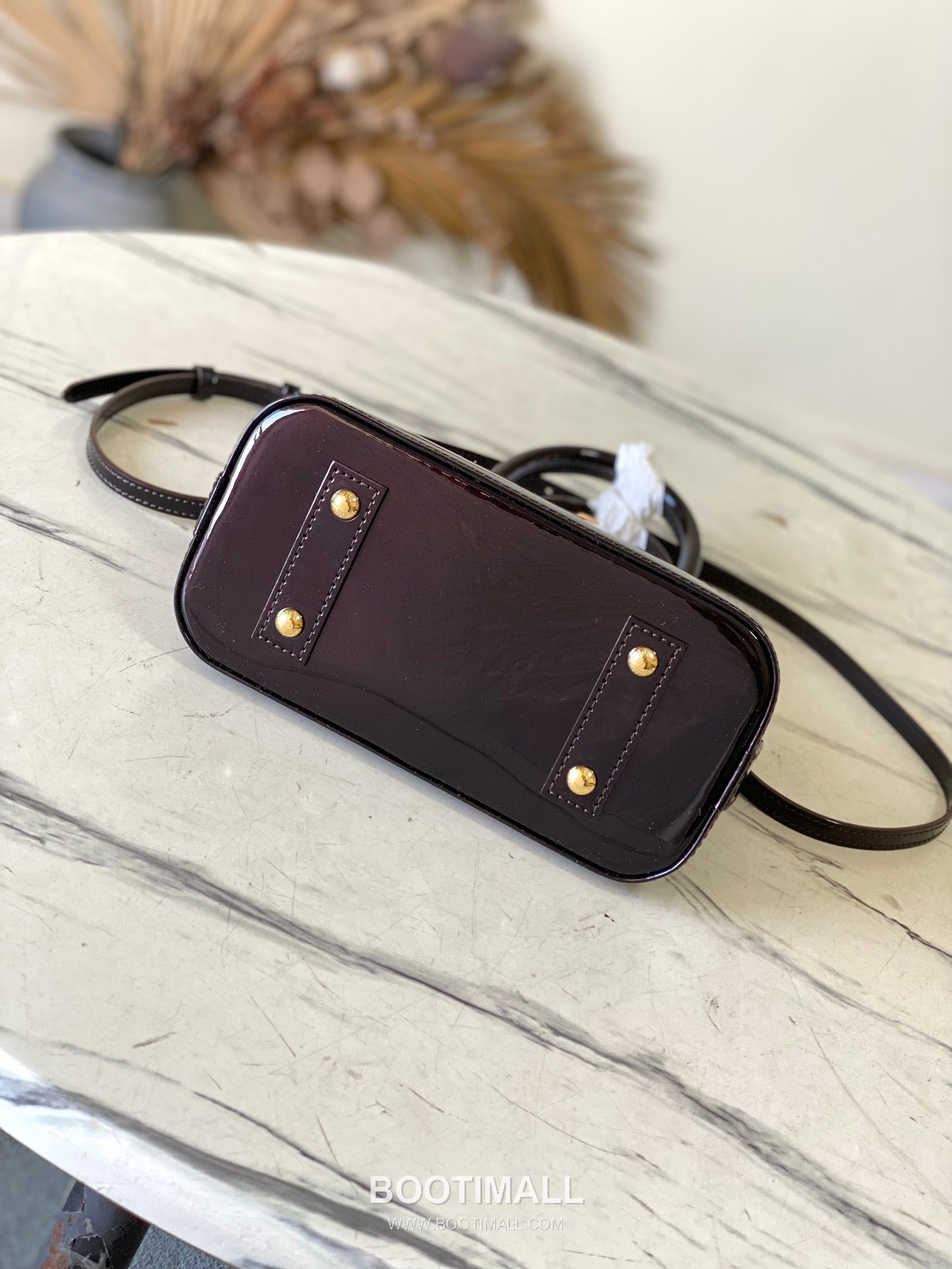 Louis Vuitton Alma BB M27172 Epi Patent Embossed Leather Shoulder Bag 루이비통 알마 BB 에피 페이턴트 엠보스 레더 숄더백 25cm 4