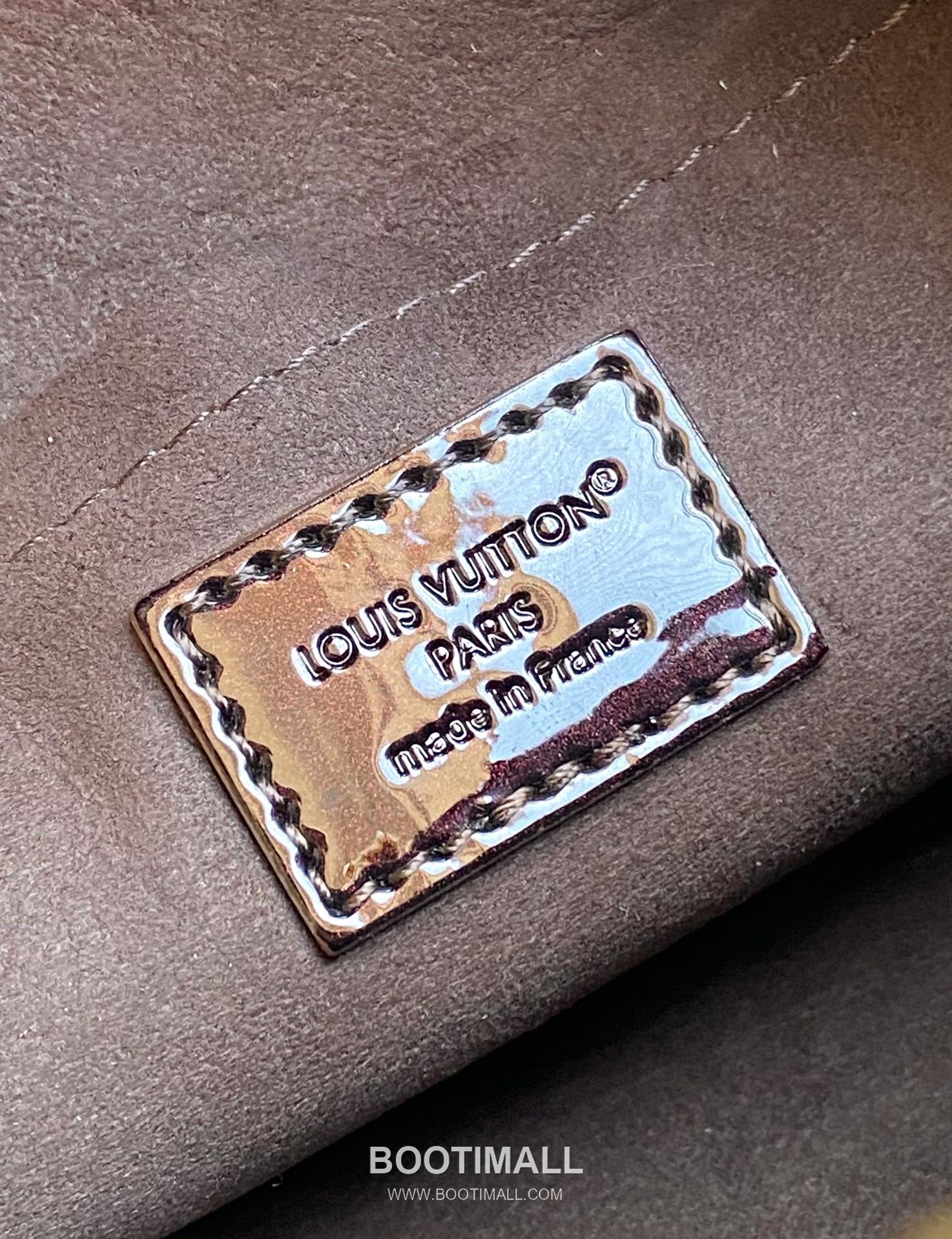 Louis Vuitton Alma BB M27172 Epi Patent Embossed Leather Shoulder Bag 루이비통 알마 BB 에피 페이턴트 엠보스 레더 숄더백 25cm 10